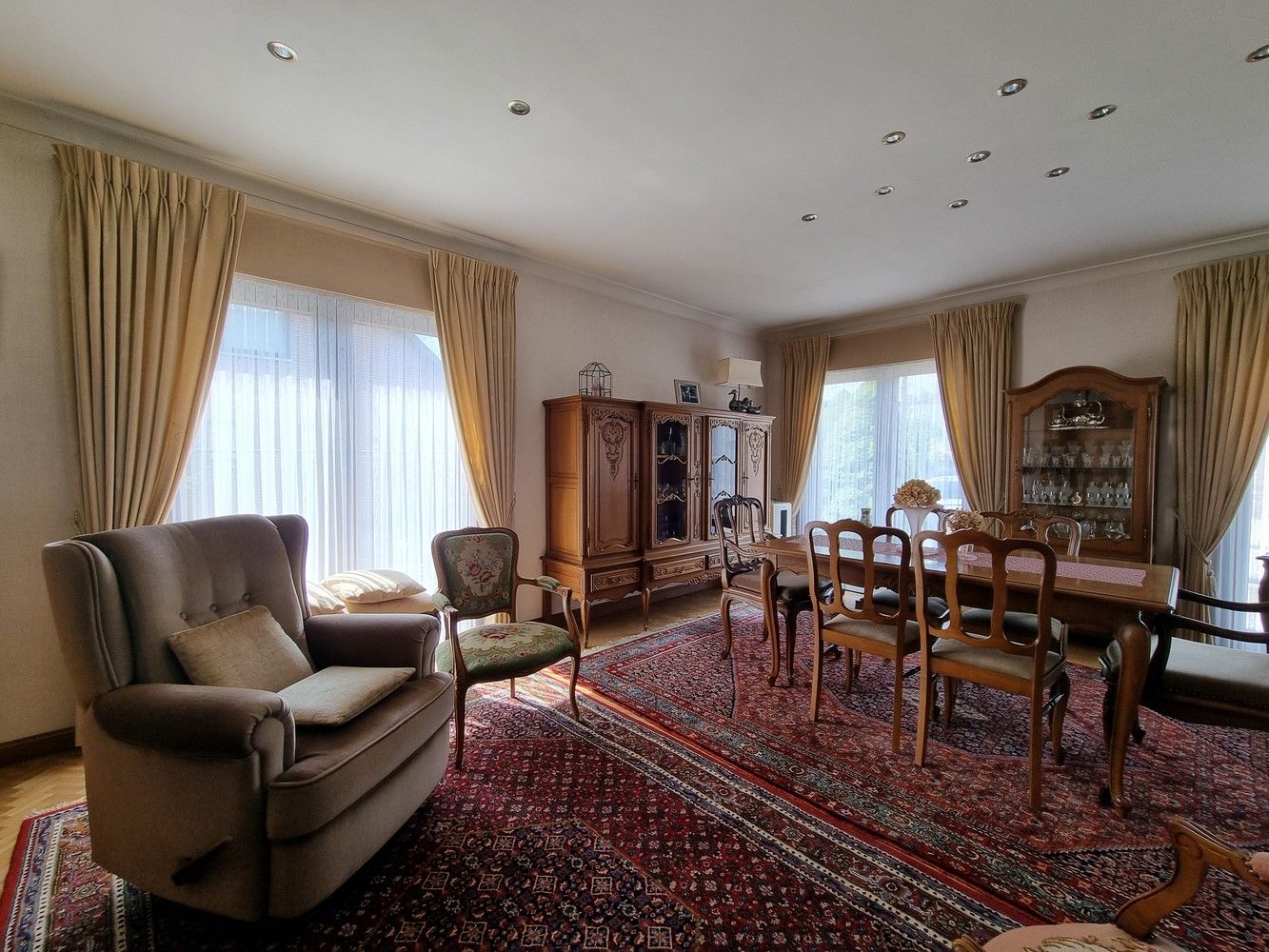 Ruime, instapklare woning met 4 slpks op 6a71ca foto 5
