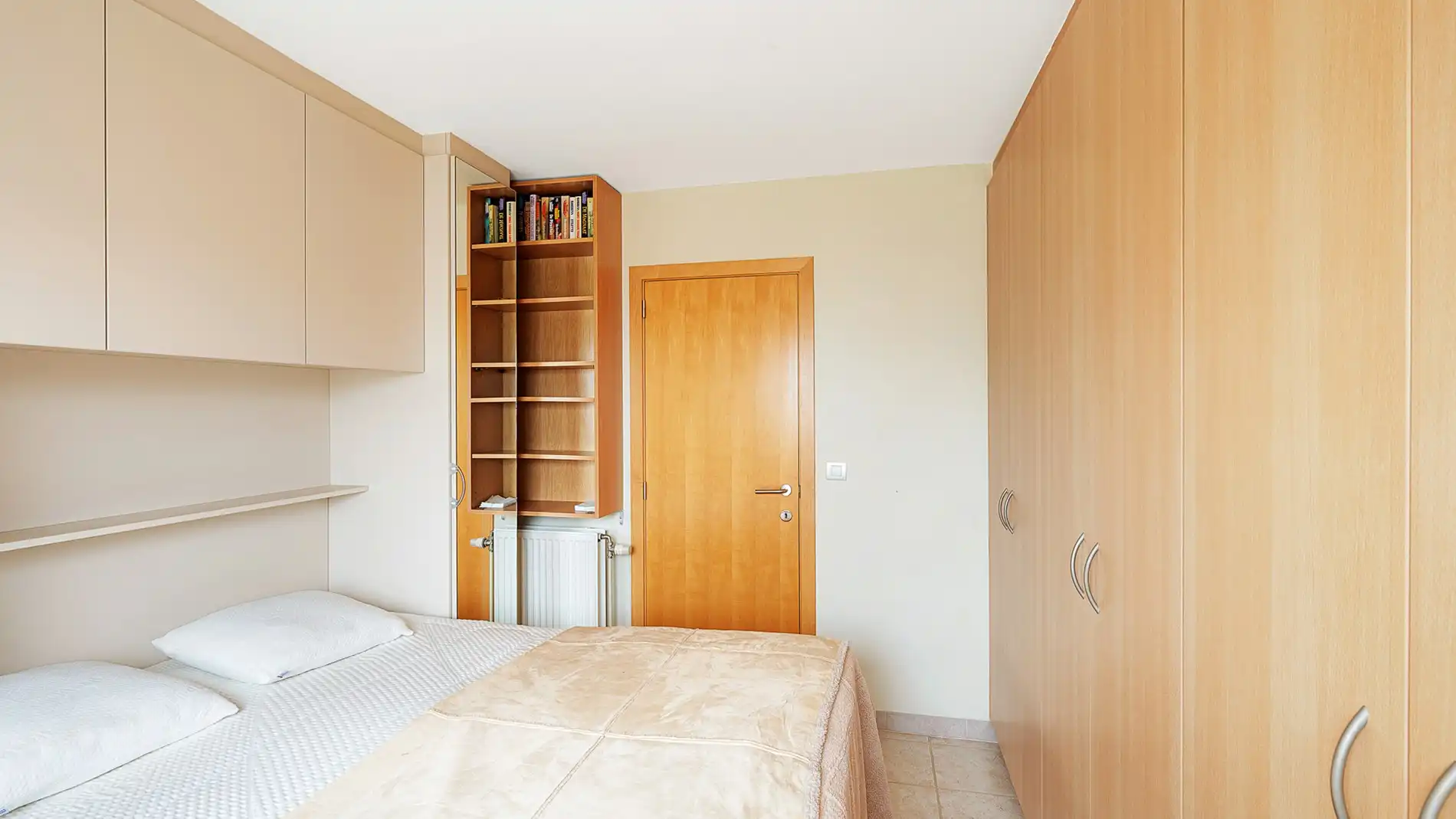 Penthouse met ruime terrassen nabij het strand te koop foto 16