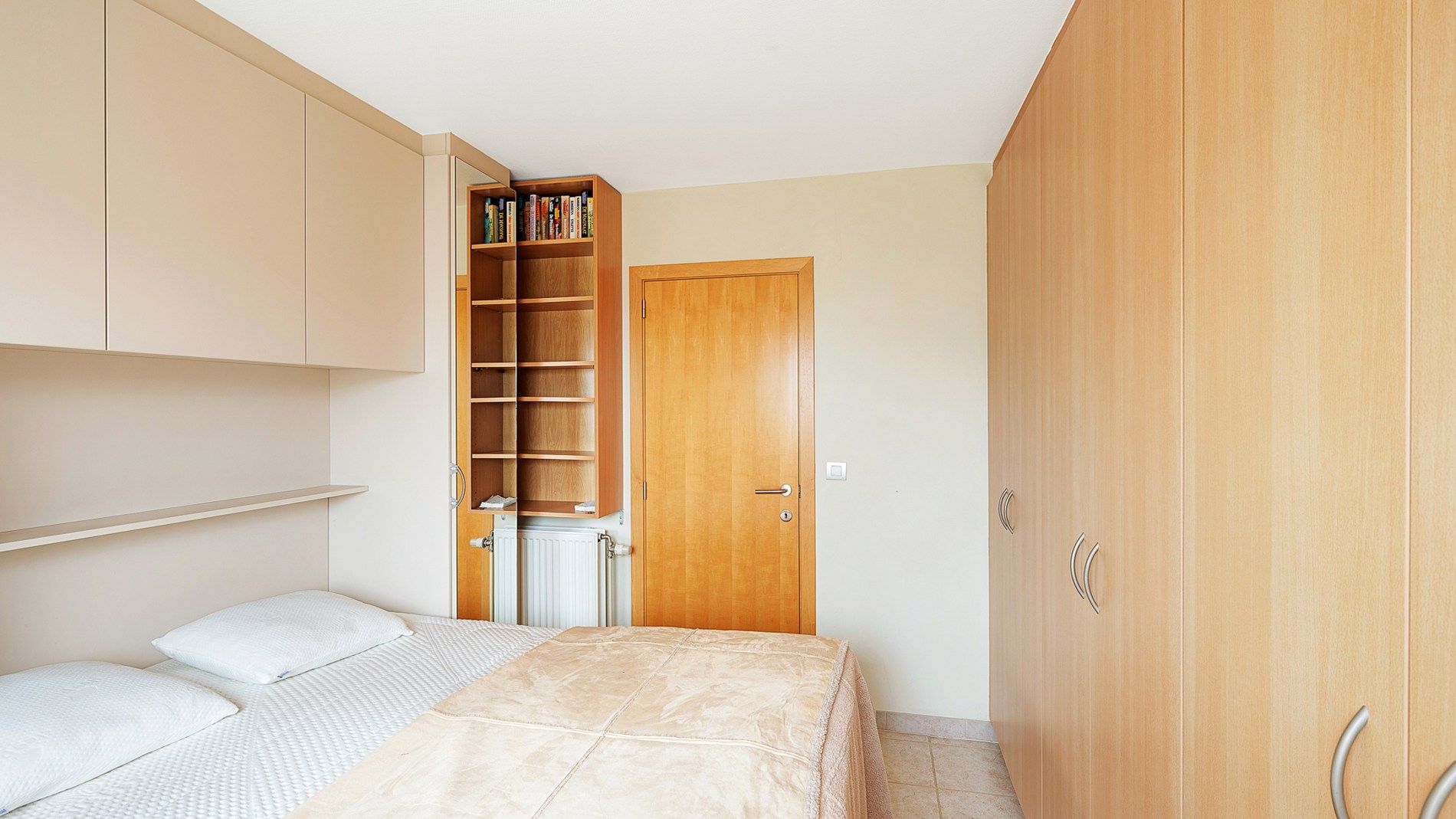 Penthouse met ruime terrassen nabij het strand te koop foto 17