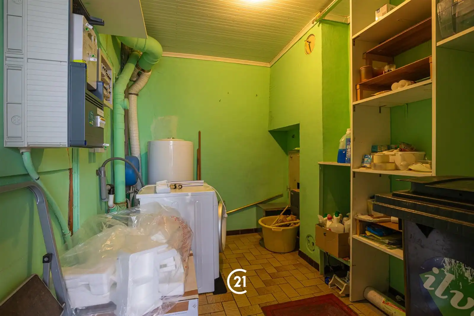 Ruime gezinswoning in doodlopend straatje met 3 slaapkamers, tuin en garage foto 17