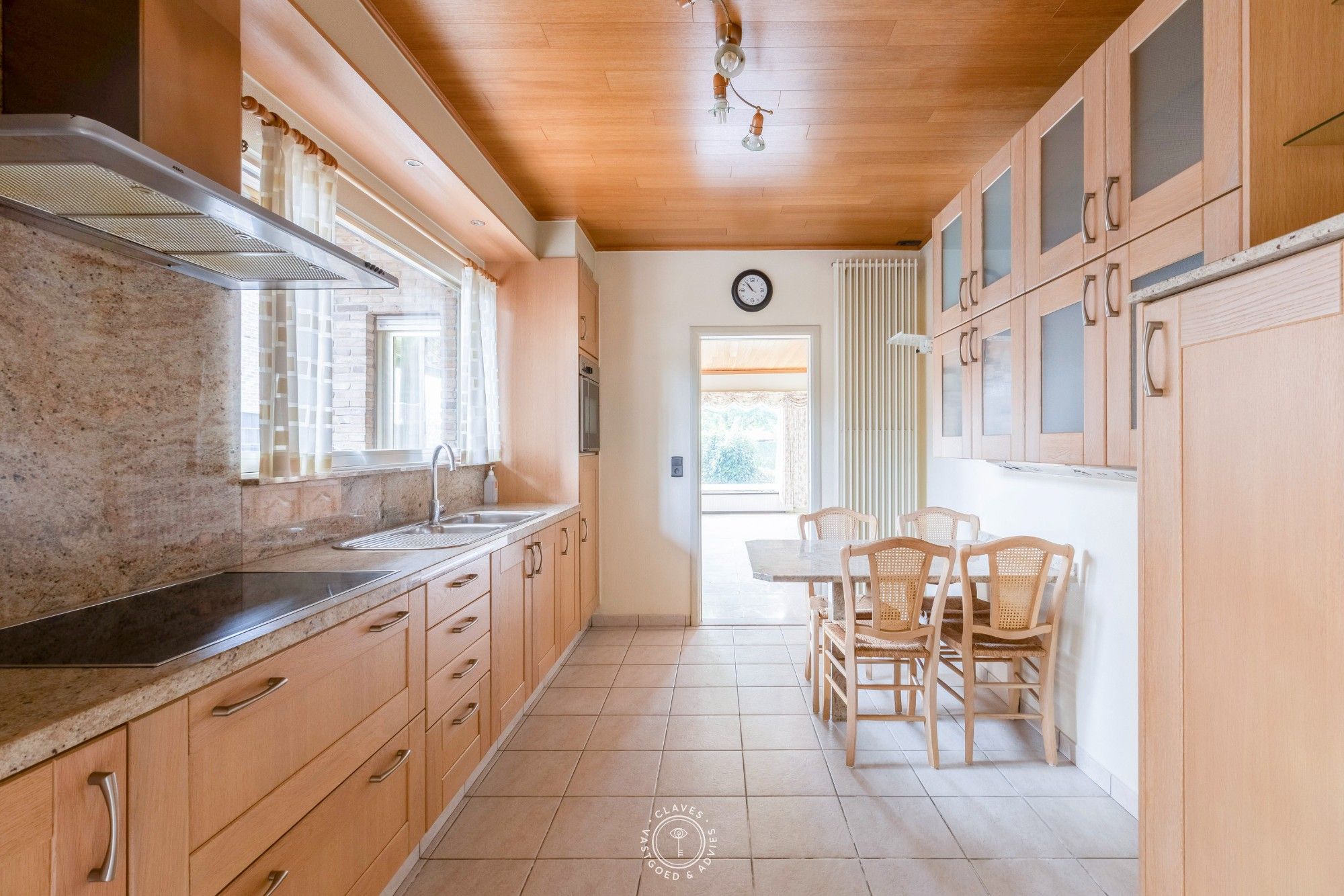 Praktische bungalow met werkplaats en weiland van 3.059 m² foto 8