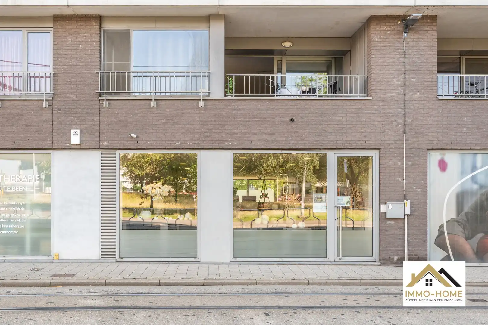 Ruim handelspand dicht bij centrum Gent foto 2