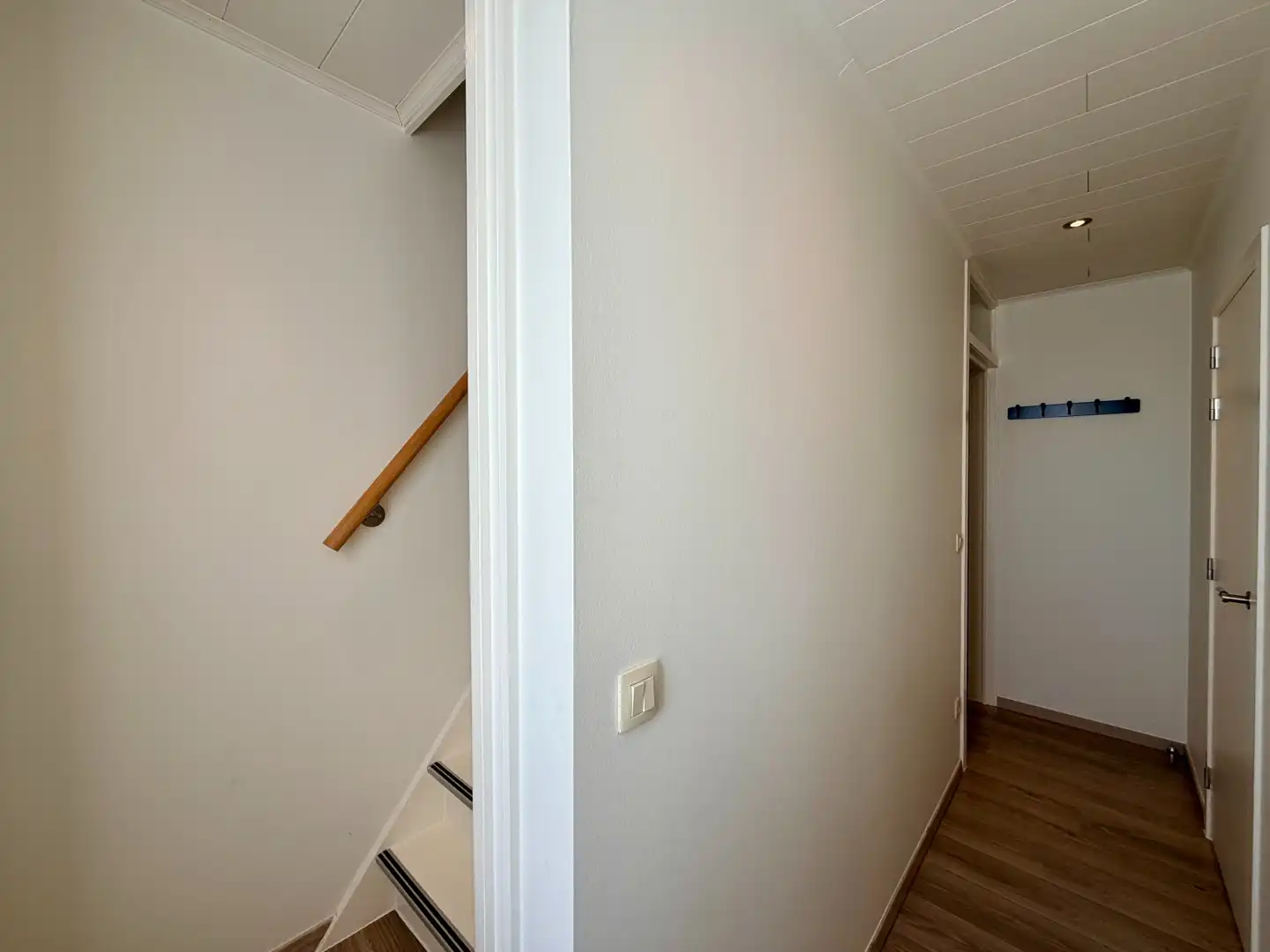 Instapklare woning met 3 slaapkamers, omheinde tuin & garage te Aalbeke! foto 9