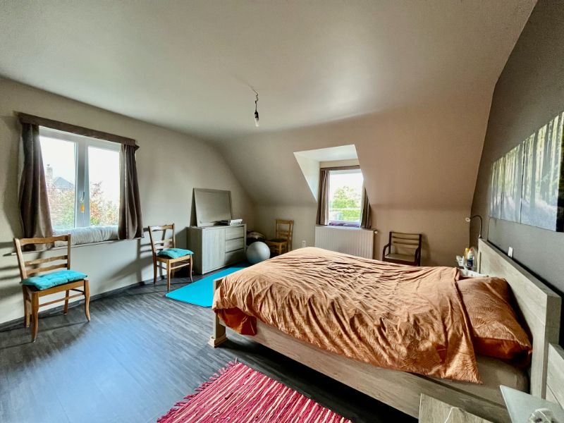 KARAKTERVOLLE HALFOPEN BEBOUWING TE BOEKHOUTE foto 5