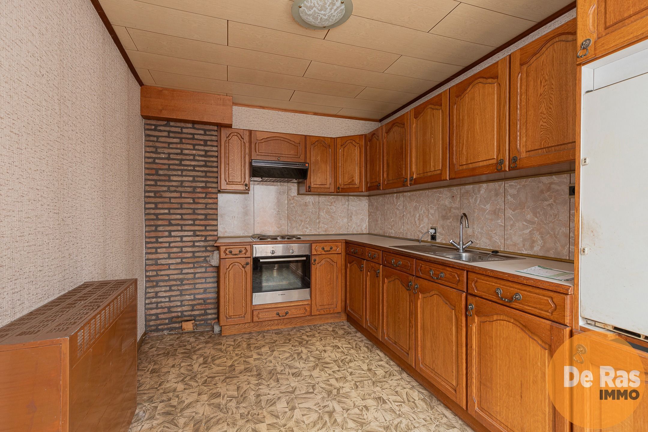 HERZELE - Stevige eengezinswoning op 200m van de markt foto 6