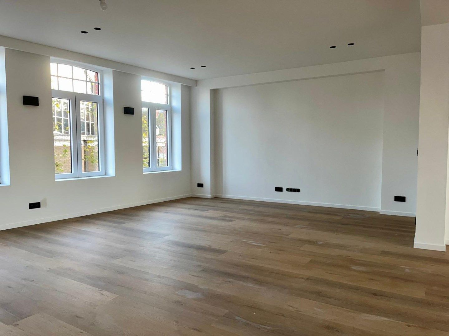 Bijzonder ruim appartement met groot terras foto 7