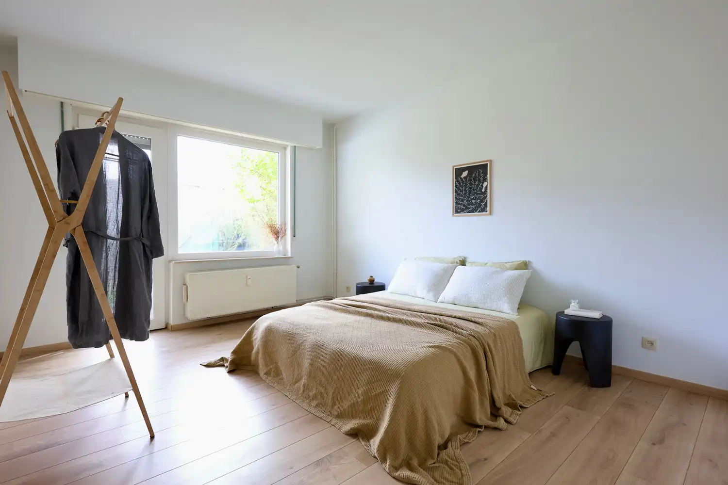 Instapklaar appartement met 2 ruime slks, tuin en parking! foto 34