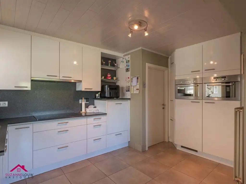Instapklare, verzorgde half-vrijstaande gezinswoning foto 18