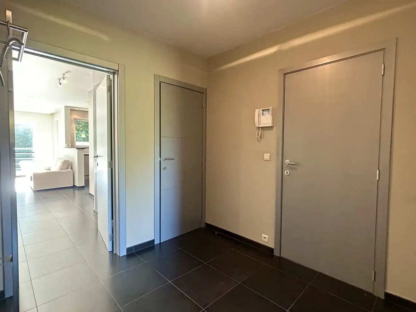 Modern appartement met 2 slaapkamers en garagebox te Leuven foto 9