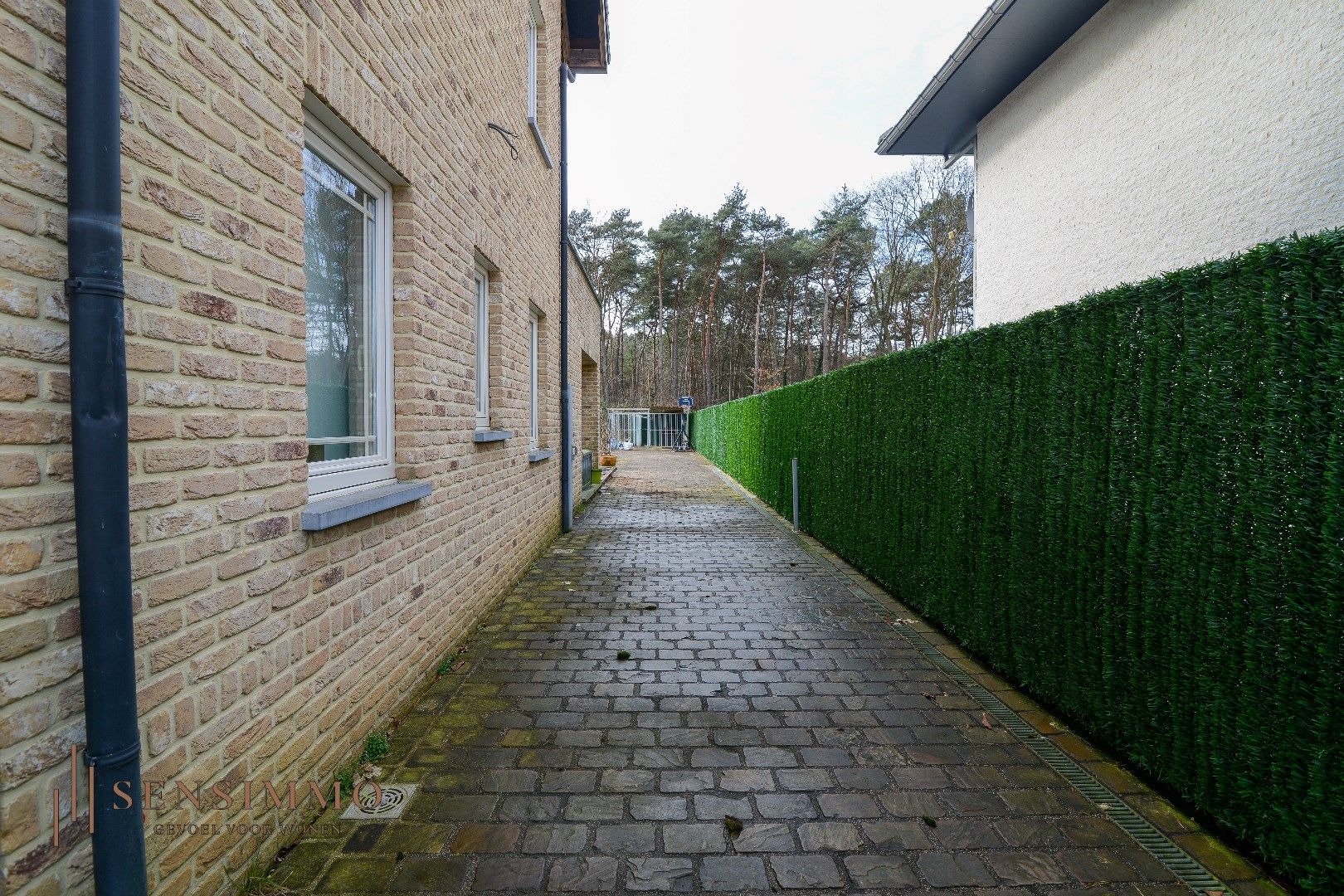 Ruime woning van 383m² bewoonbare oppervlakte met 6 slaapkamers – ideaal voor bedrijven en huisvesting van werknemers. foto 25