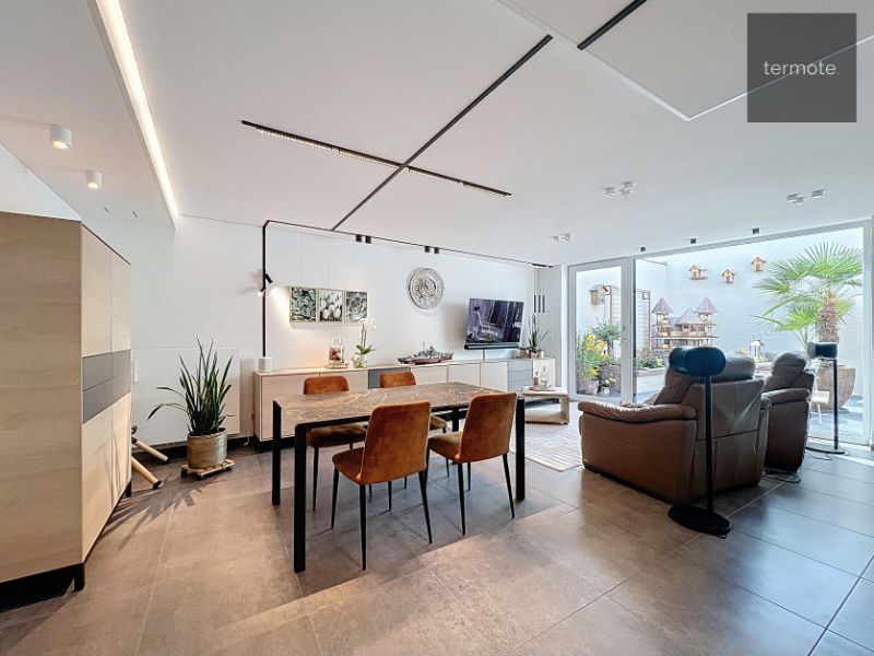 Gelijkvloers appartement foto {{pictureIndex}}