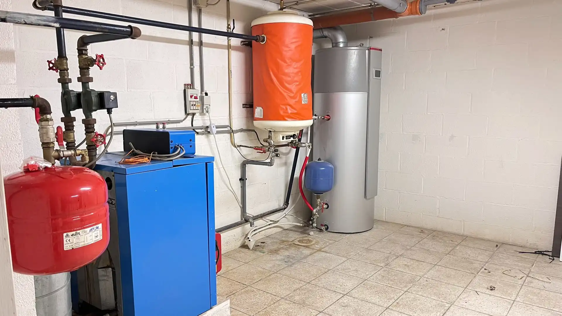 Vrijstaande woning met tuin en inpandige garage foto 20