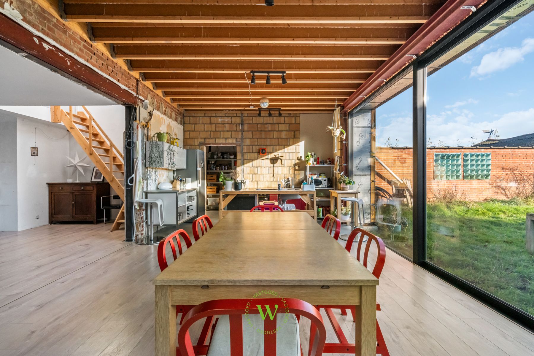 Af te werken woning met ruim bijgebouw te Ruddervoorde foto 2