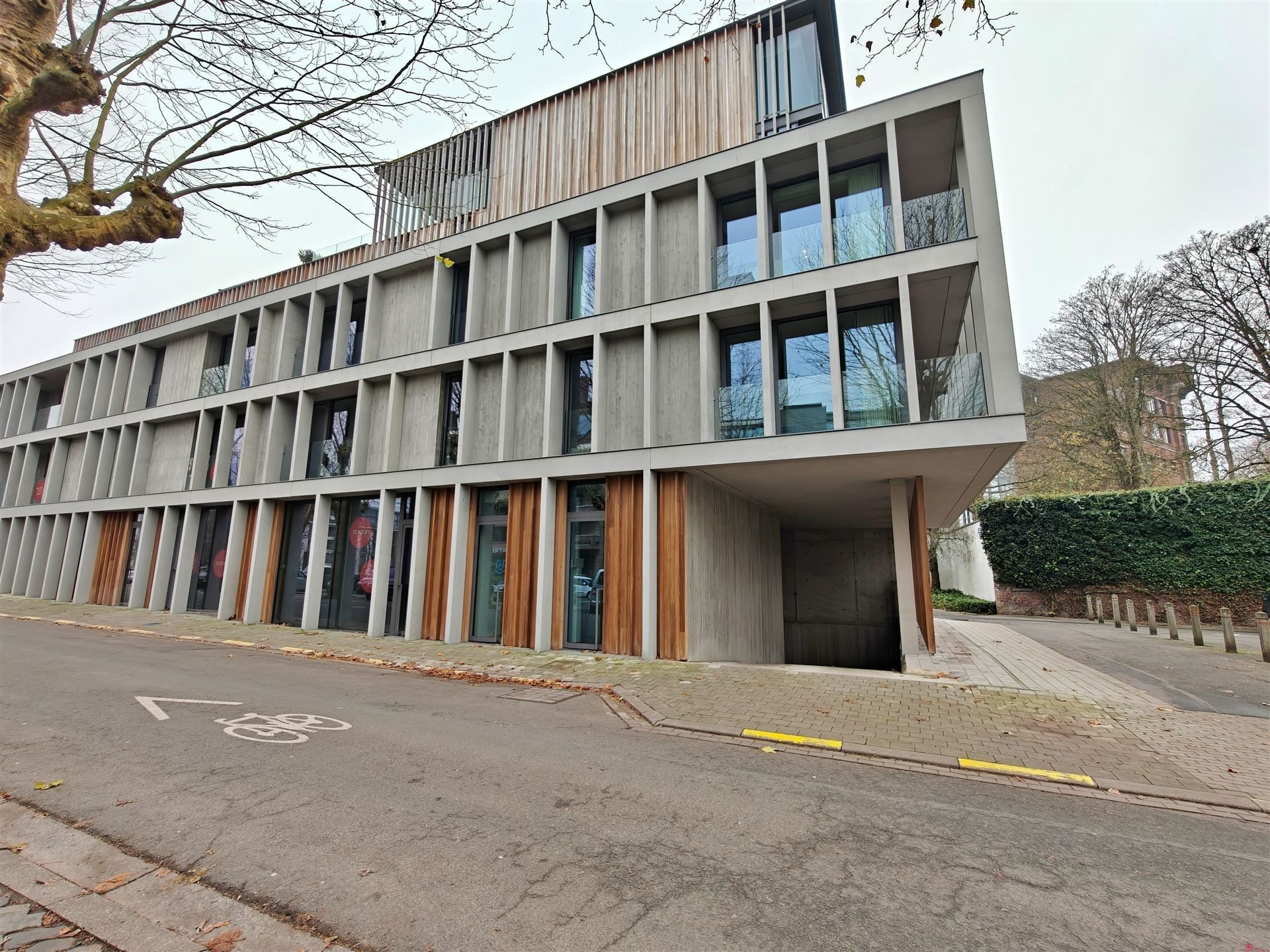 Ondergrondse garage nabij Broeltorens foto 2