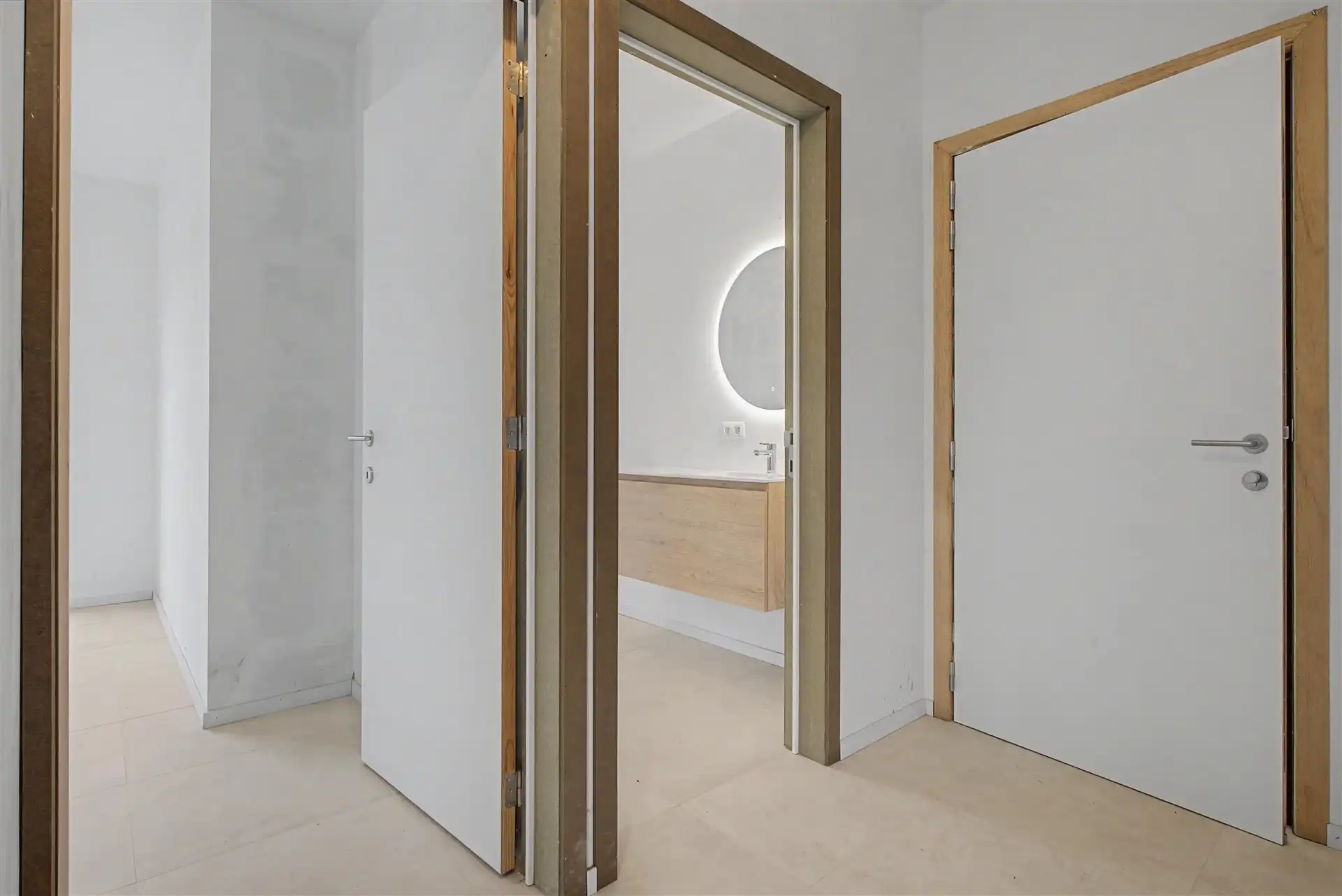 Gelijkvloers 2 slaapkamer appartement foto 8