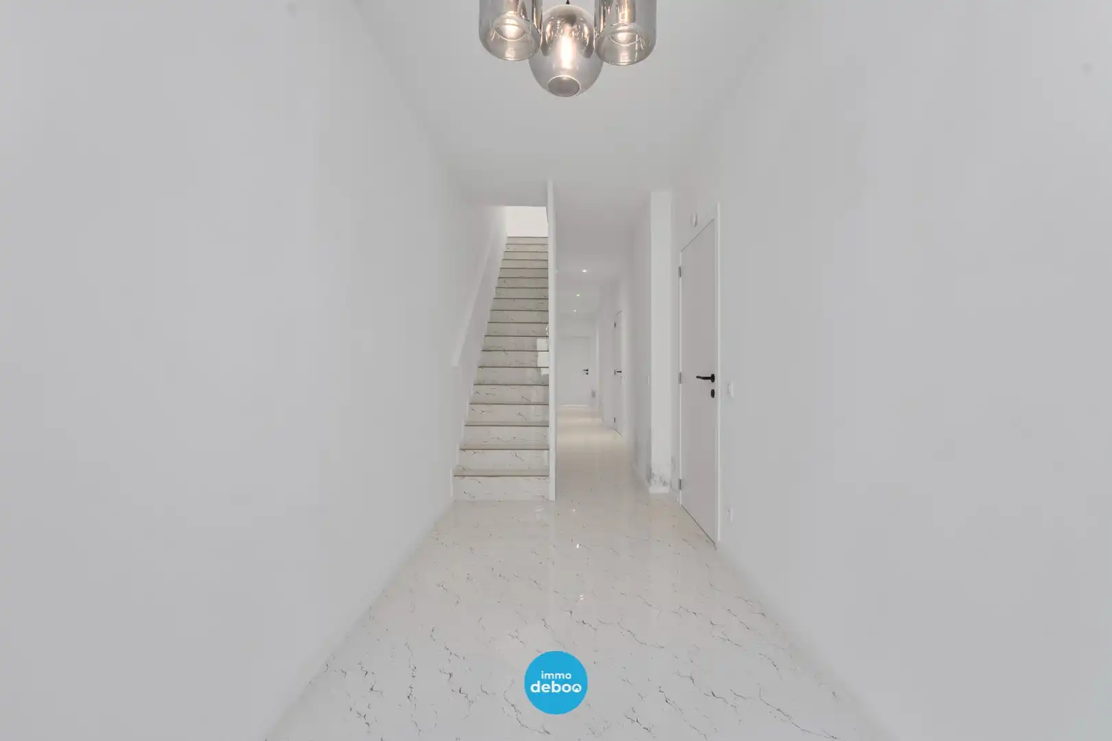 Instapklare bel-etagewoning van 260 m², volledig gerenoveerd in 2024, EPC B en zuidgerichte tuin nabij centrum en zee foto 15