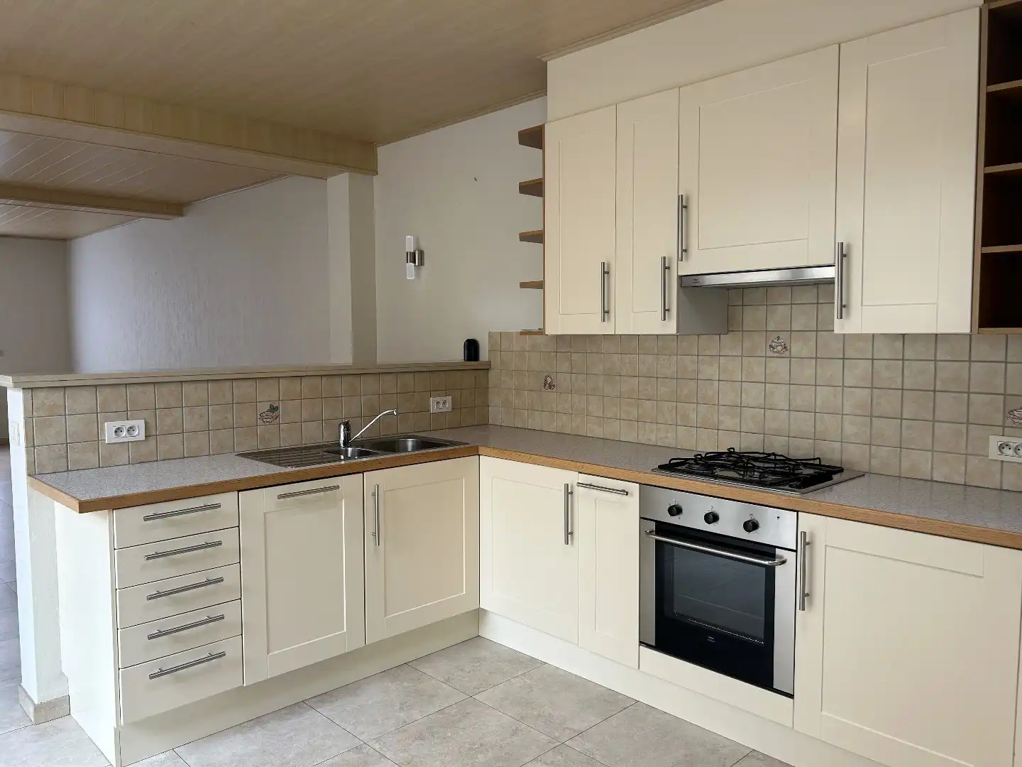 INSTAPKLARE WONING MET 3 SLPKS EN ZONNIG TERRAS foto 4