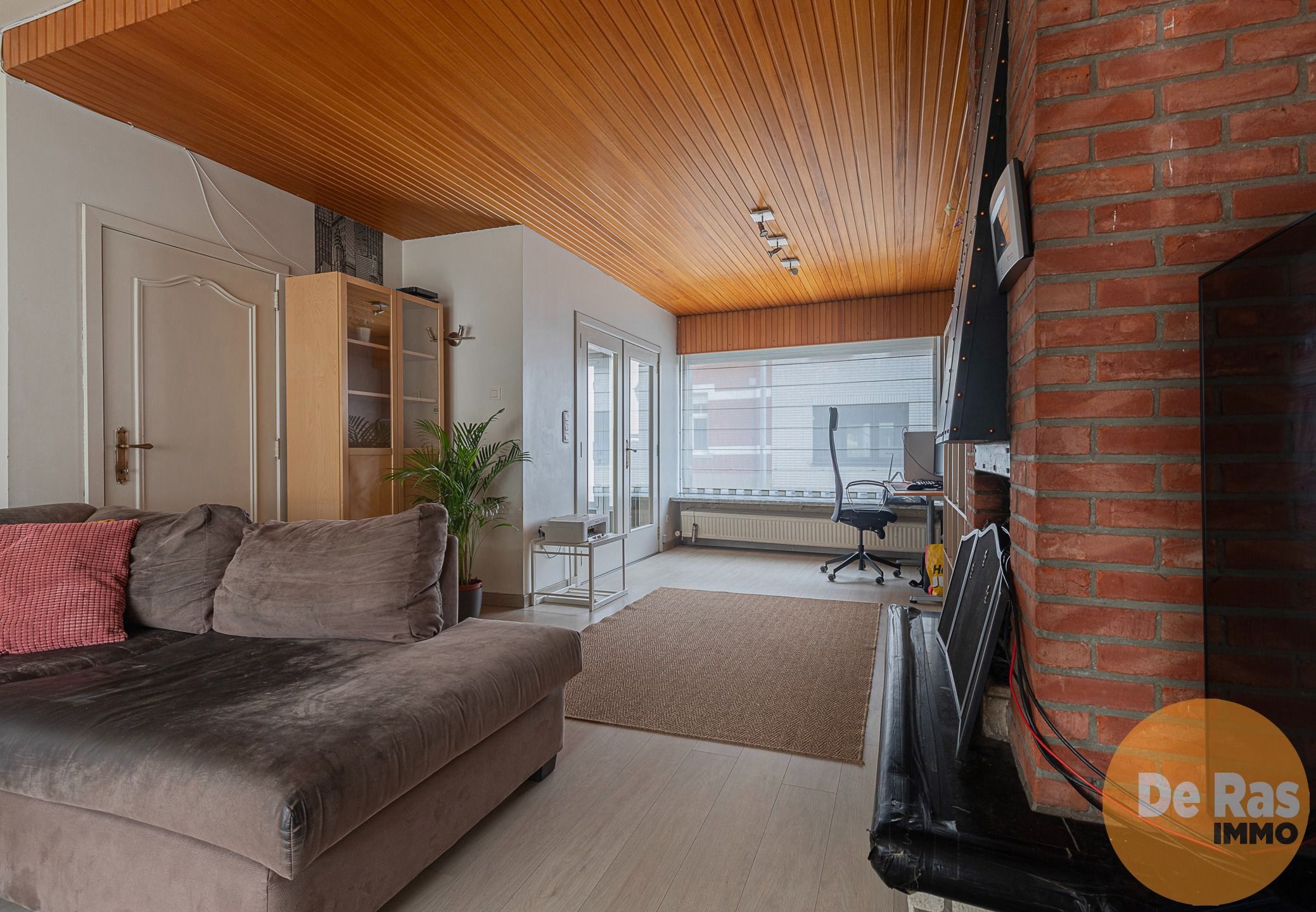 DENDERHOUTEM - RUIME WONING MET TUIN EN GARAGE foto 5