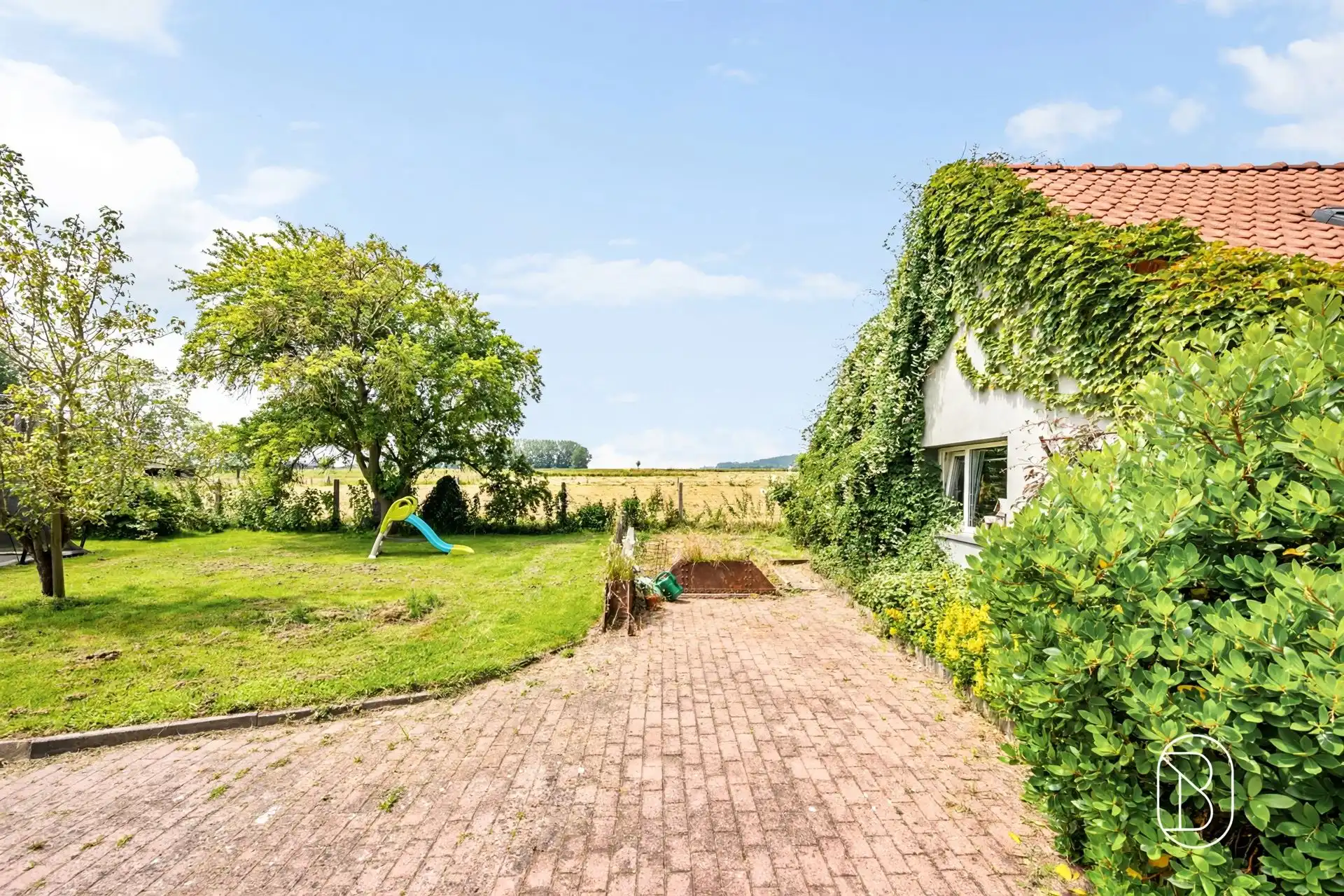 Charmante woning met 4 slk en uitzicht op de Kluisberg foto 3