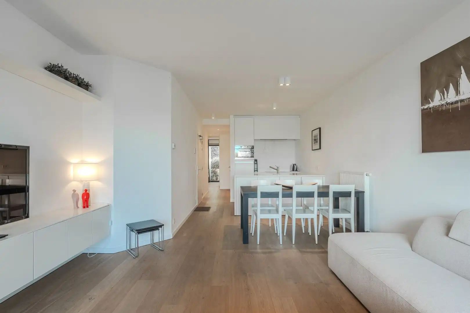 Prachtig gelegen gelijkvloers appartement met 2 slaapkamers foto 2