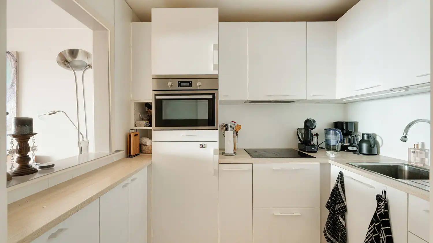 Ruim 2-slaapkamerappartement met frontaal zeezicht op een gegeerde ligging aan de Zeedijk. foto 9