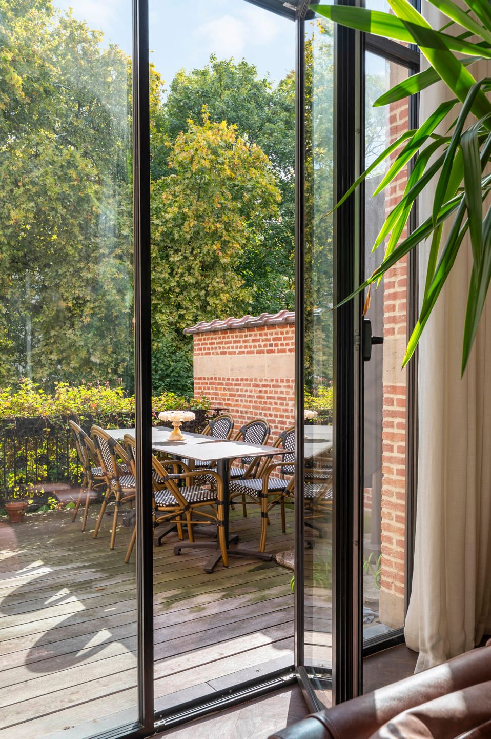 ANTWERPEN-Belle-époque appartment met ruim terras en parking foto 8