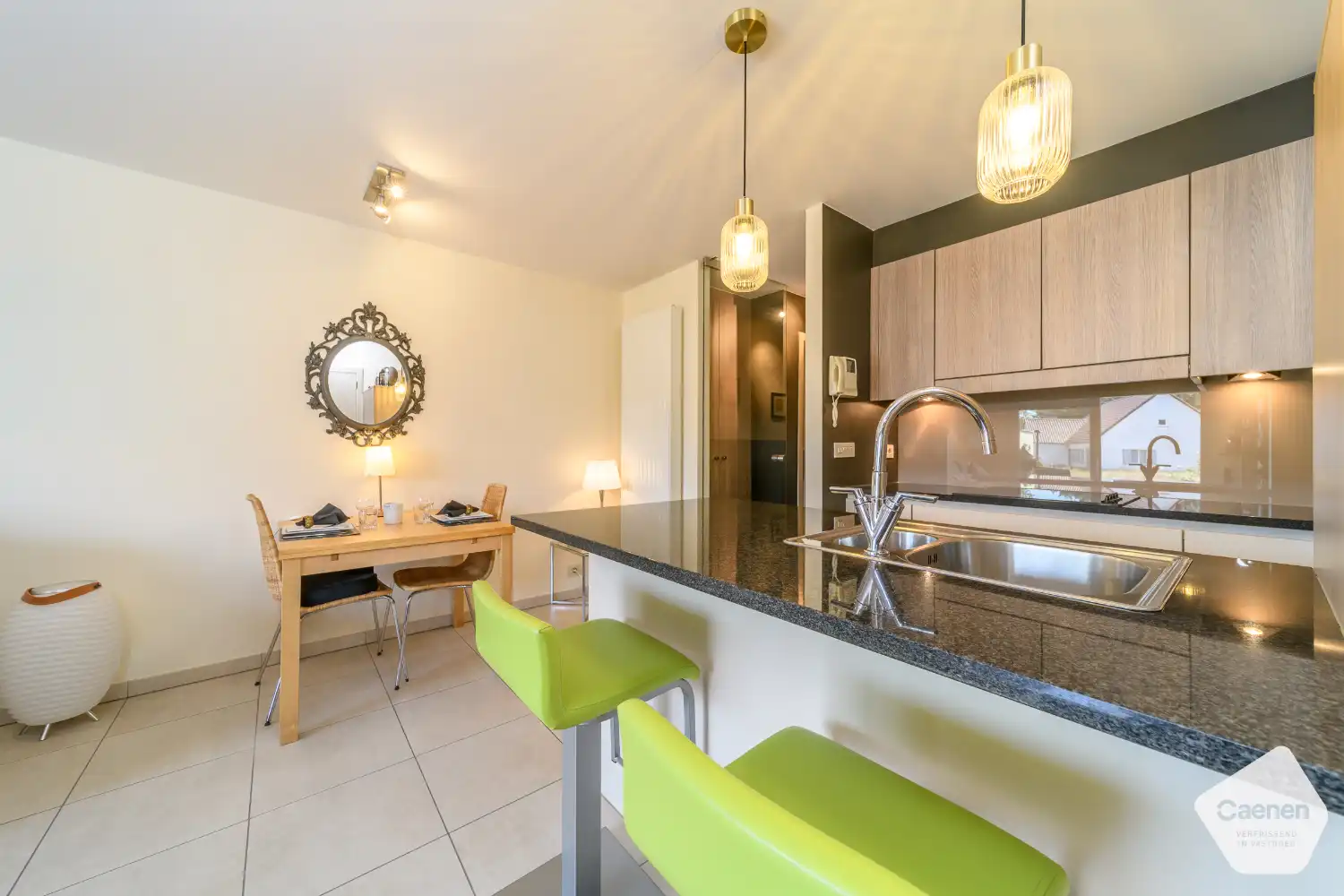 Stijlvol gemeubeld 1-slaapkamerappartement met ruim terras op toplocatie in De Panne foto 14