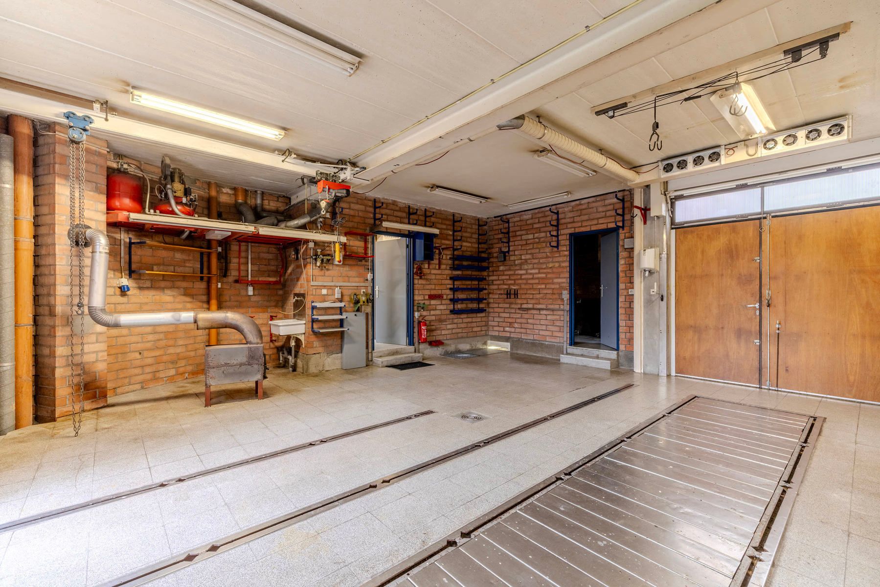 Goed onderhouden woning met 6 slpk in rustige omgeving. foto 21