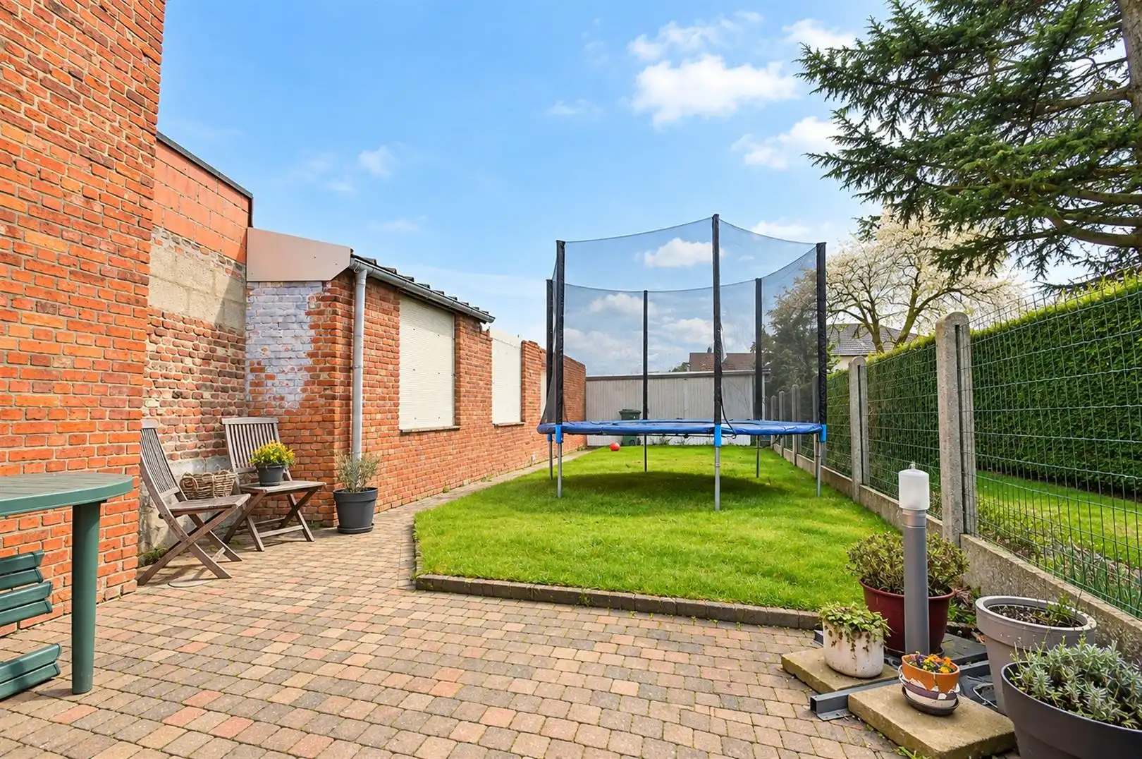 Instapklare woning met garage en tuin op centrale ligging foto 12