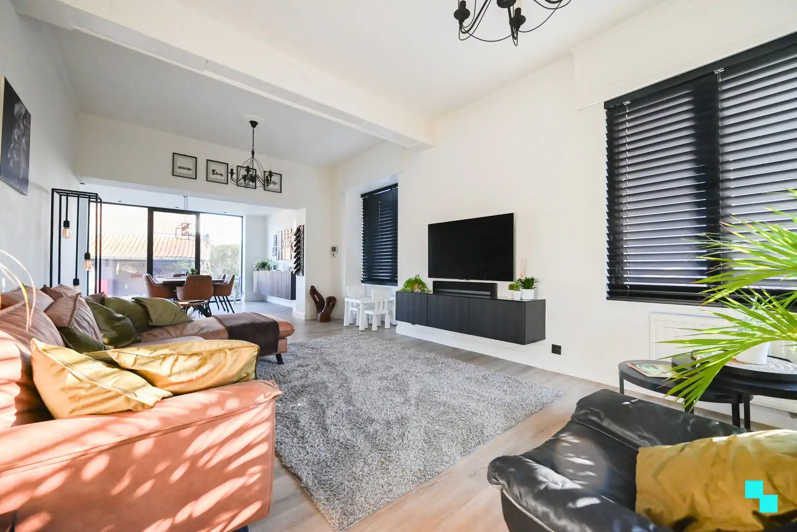 Karaktervolle villa met hedendaags wooncomfort te Izegem foto 4