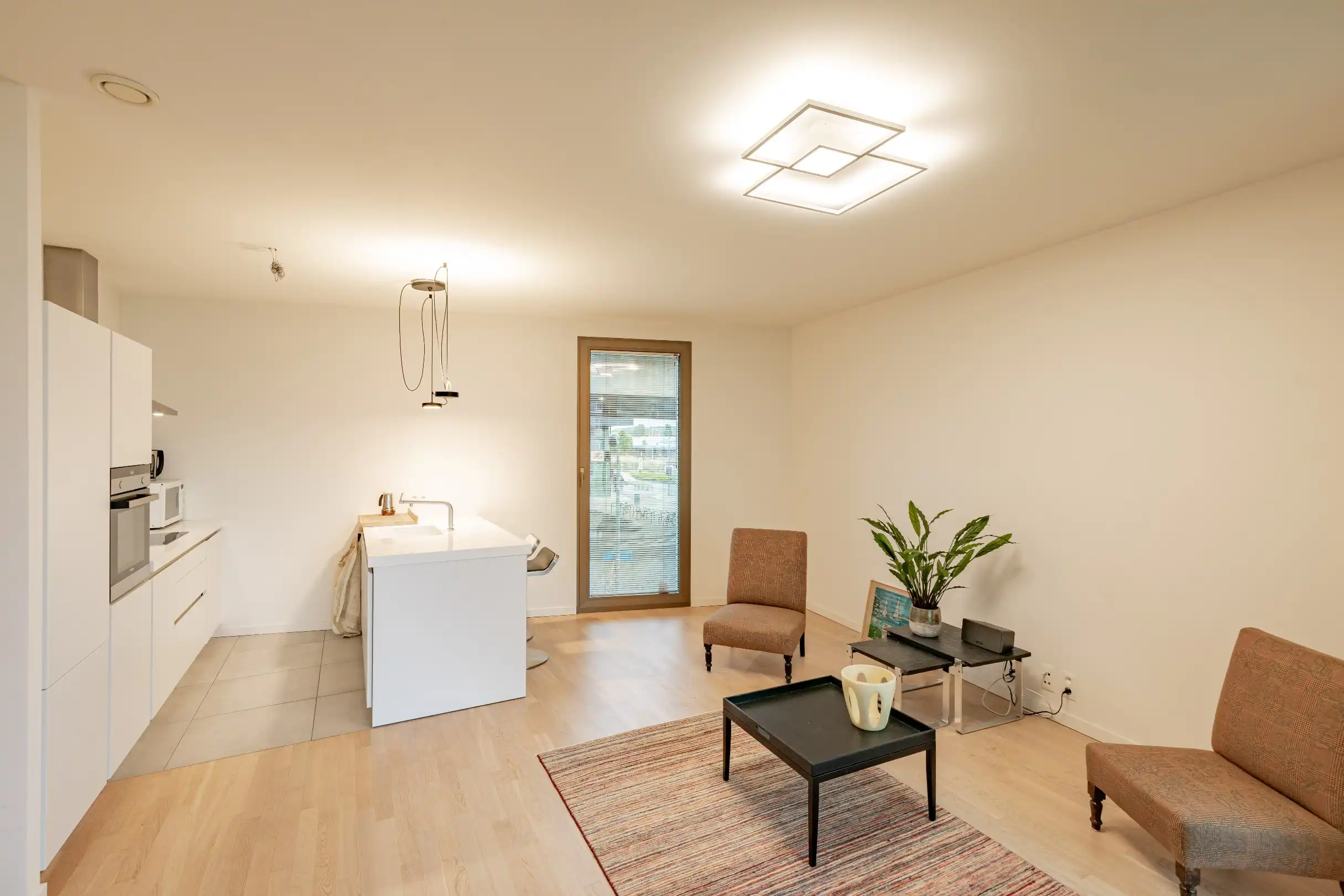 Gemeubeld 2-slaapkamer appartement aan de Vaartkom! foto 6