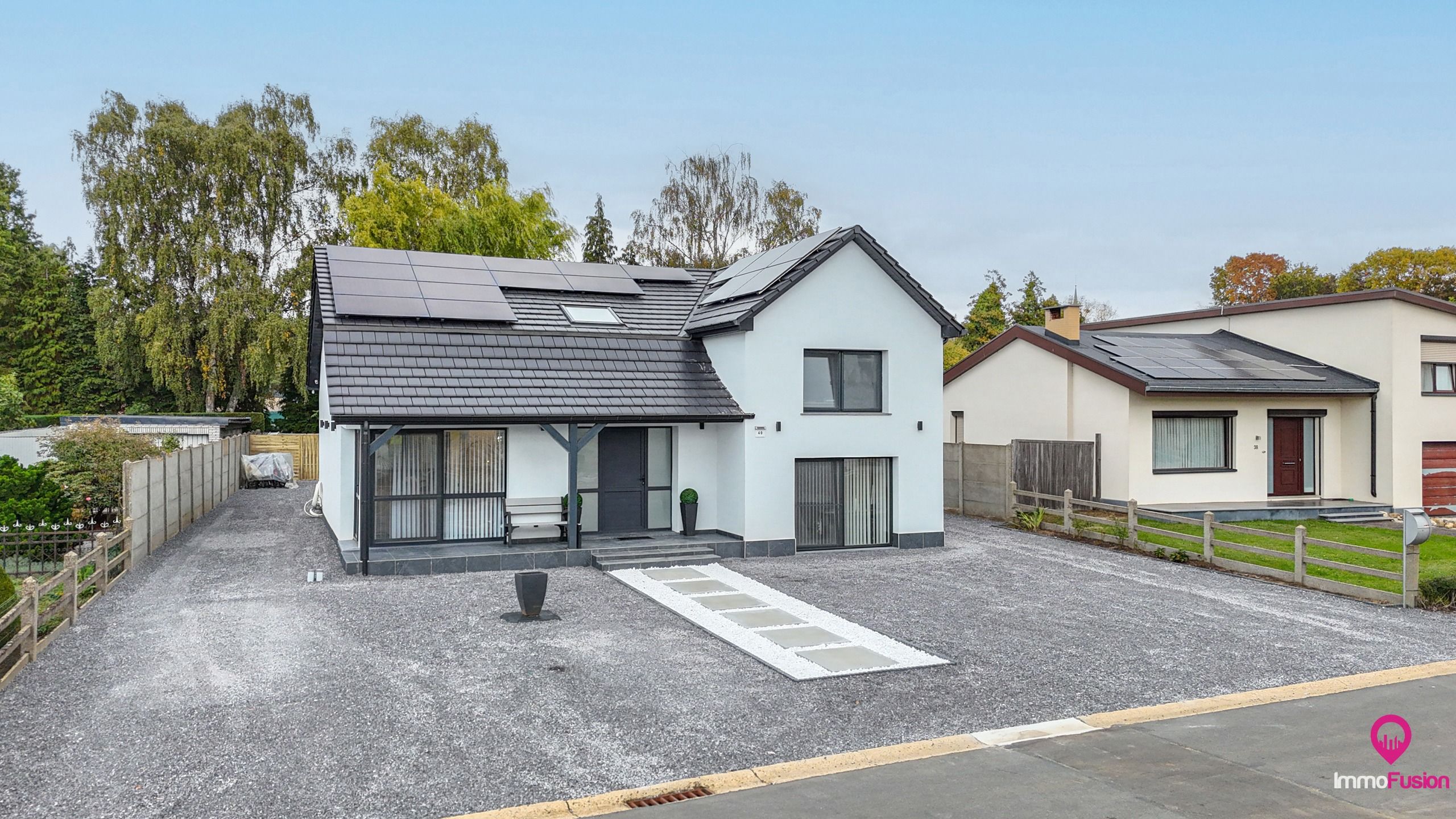 Moderne woning van 250m² met 5-6 slpk en overdekt terras!  foto {{pictureIndex}}