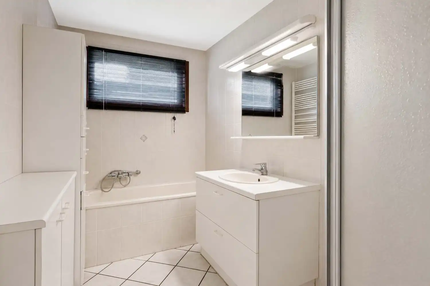 Vrijstaande laagbouwwoning met zonnige tuin en uitbreidingsmogelijkheden in Oelegem! foto 13