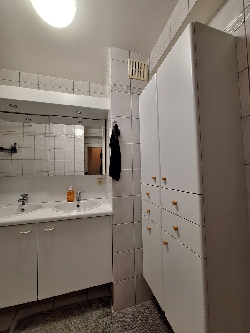 Goed gelegen appartement te Kermt foto 14