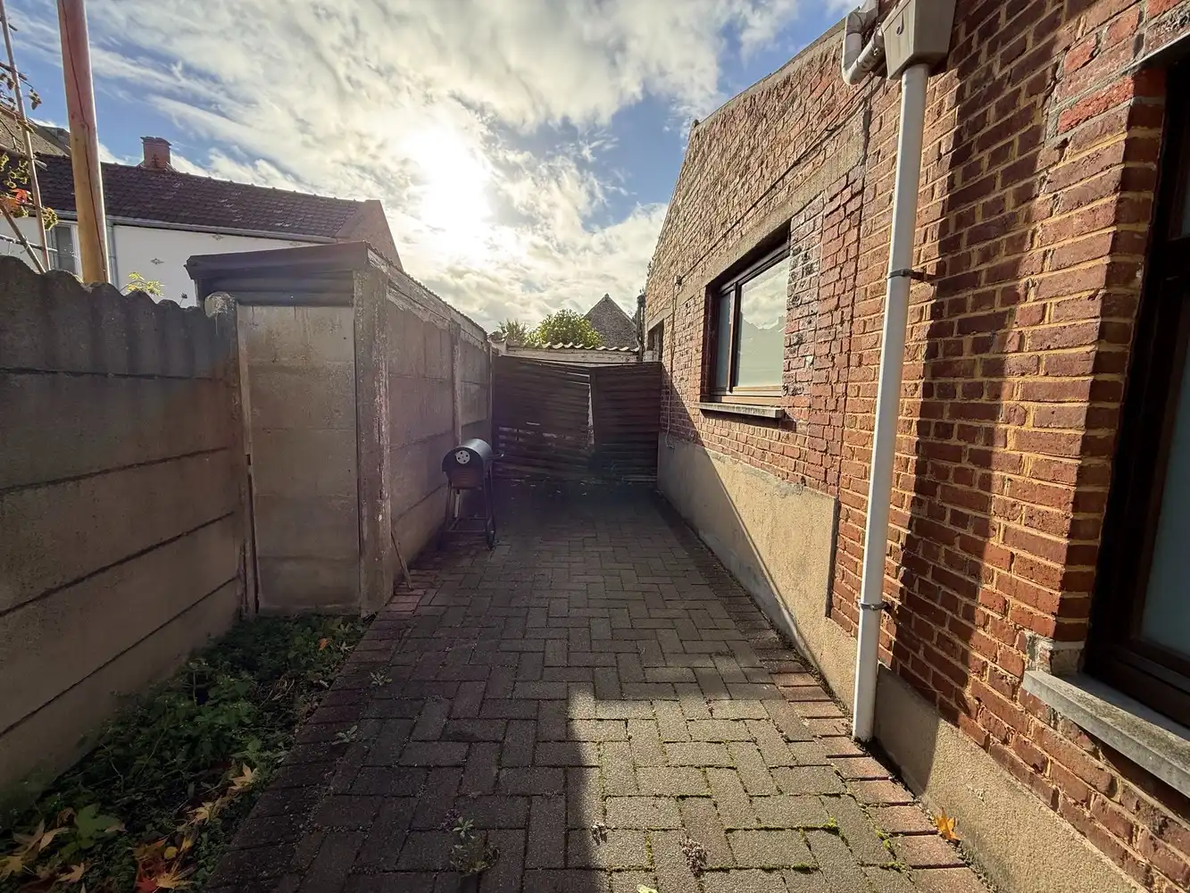 Handelspand met zeer ruim appartement in het centrum Brakel! foto 18