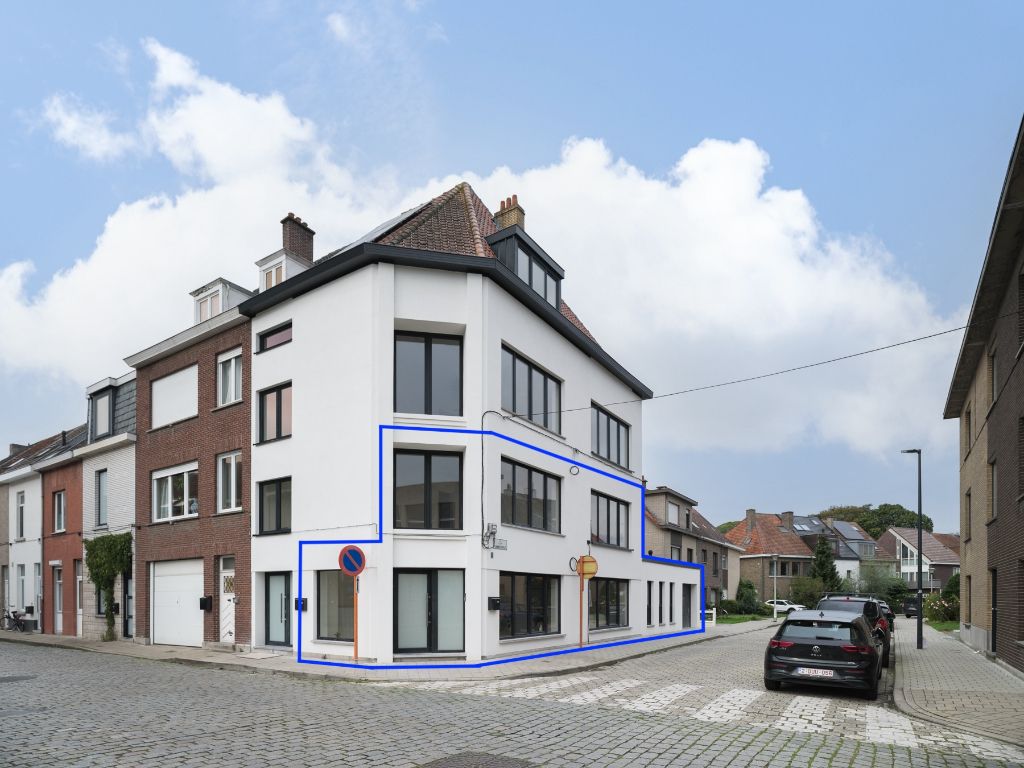 Stijlvol gerenoveerd duplexappartement nabij het station Gent-Sint-Pieters foto 16