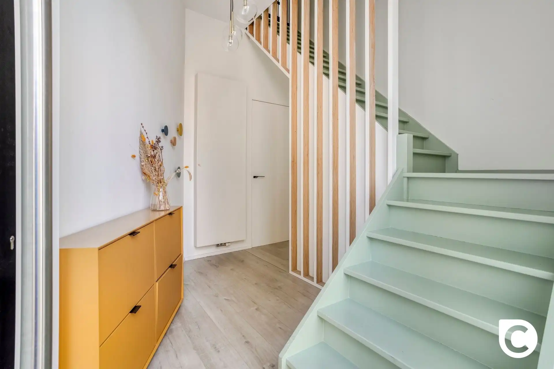 Prachtig gerenoveerd Loftappartement 2 slp en magazijn/handelsruimte foto 7