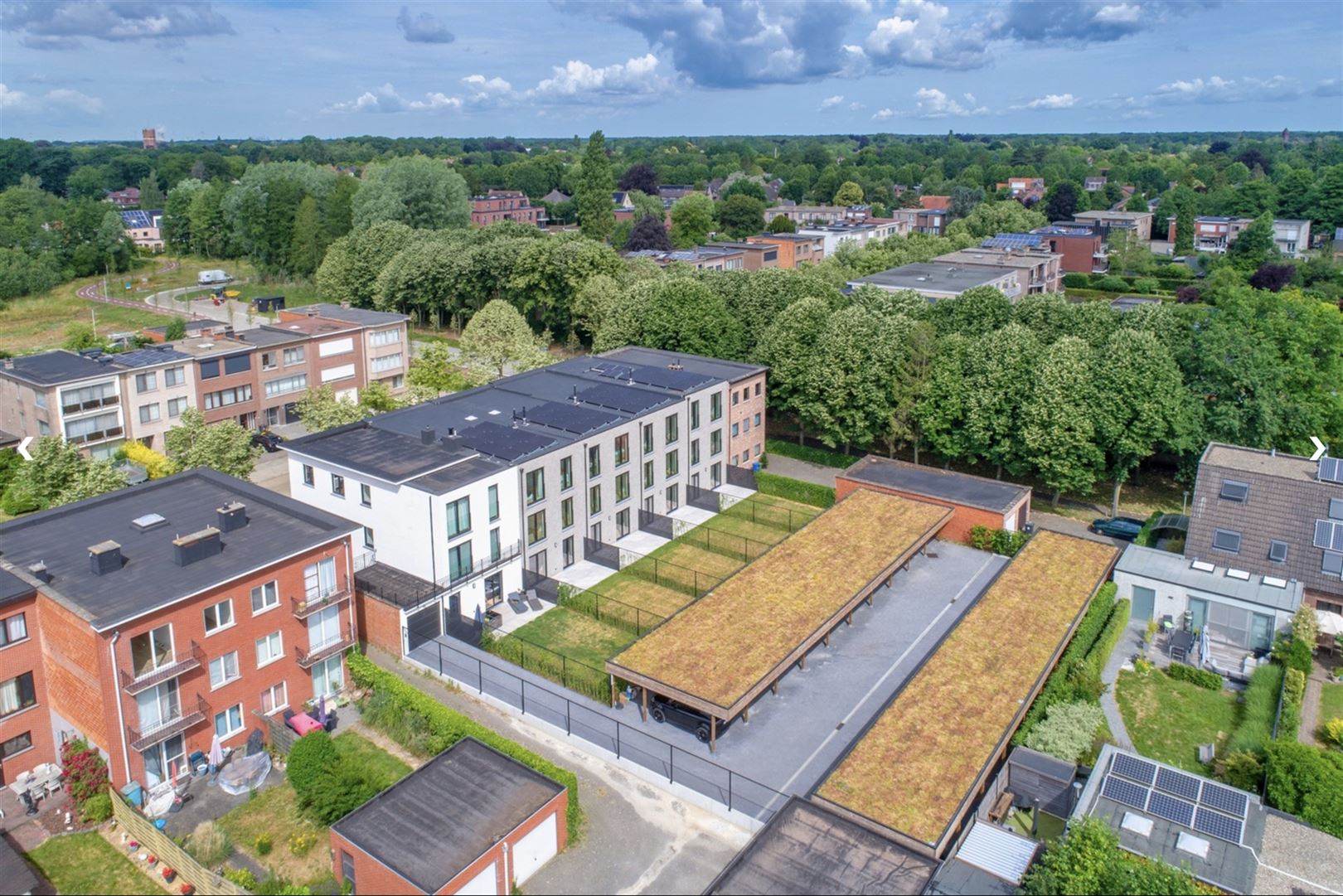Instapklaar 2-slaapkamerappartement met carport foto 6