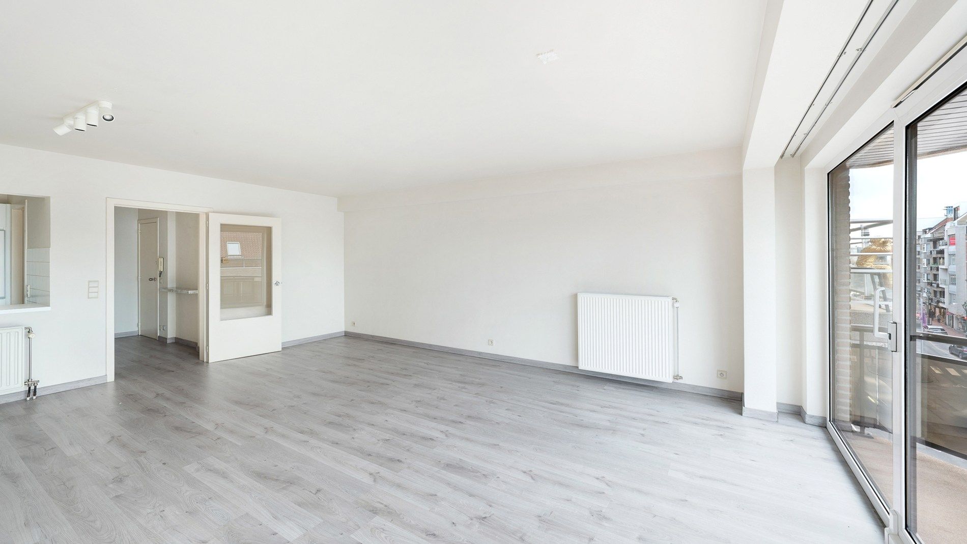 Appartement met 2 slaapkamers in de Lippenslaan te koop foto 8