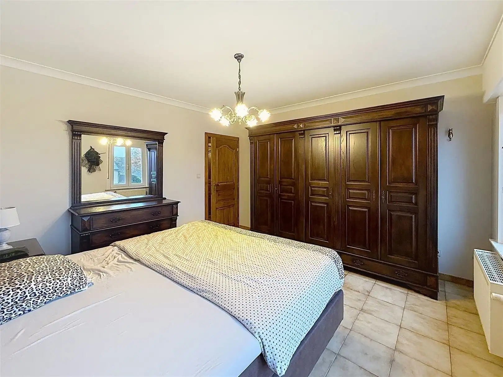 Ruime open bebouwing met 4 slpks, veranda, tuin, garage, 8a  foto 44