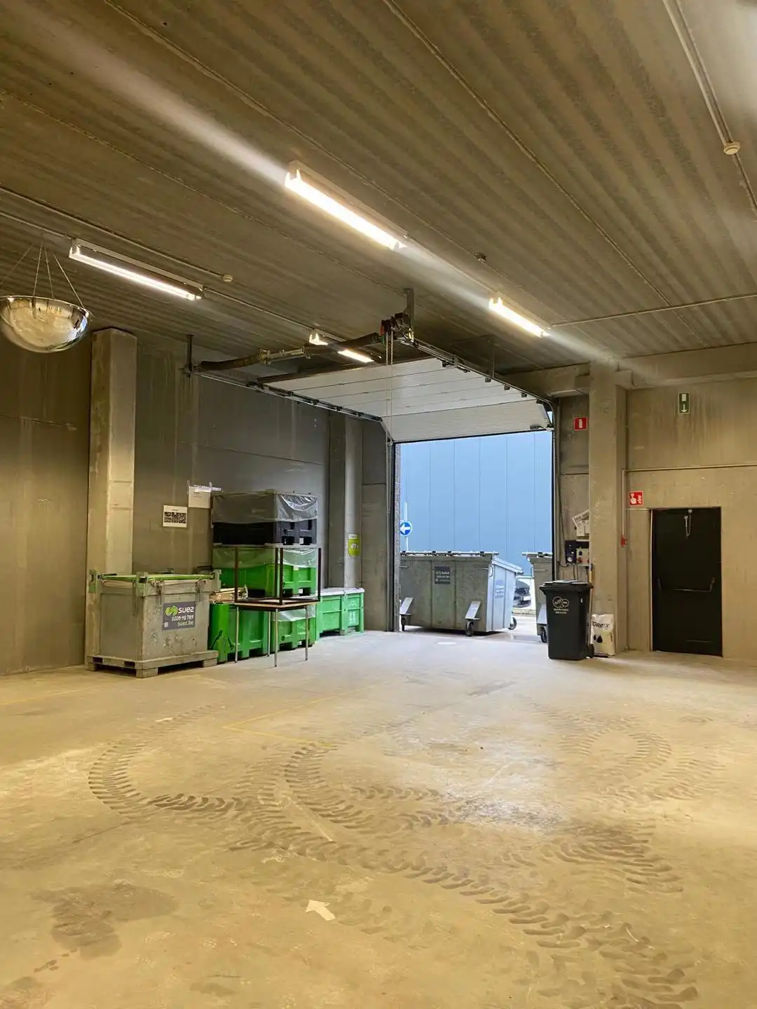 Kantoorruimte 310m² met aansluitend magazijn 216m²  in Burcht foto 19