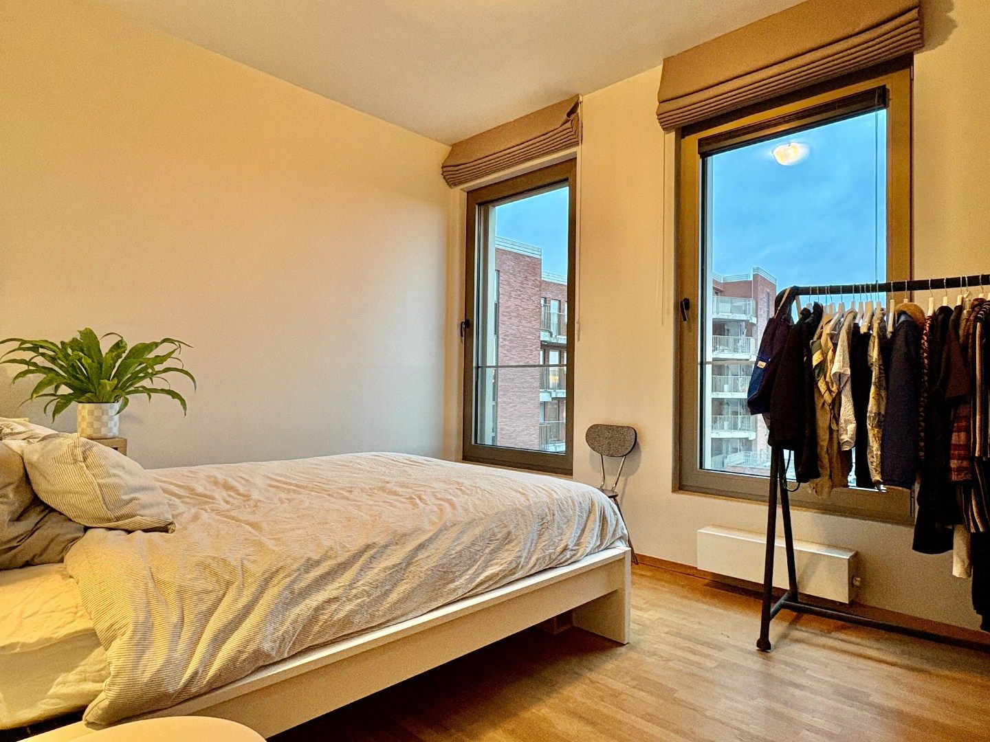 Uitzonderlijk twee slaapkamer appartement met zicht over Kortrijk. foto 12