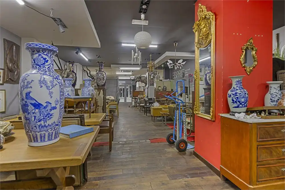 Te renoveren handelshuis op top locatie foto 3