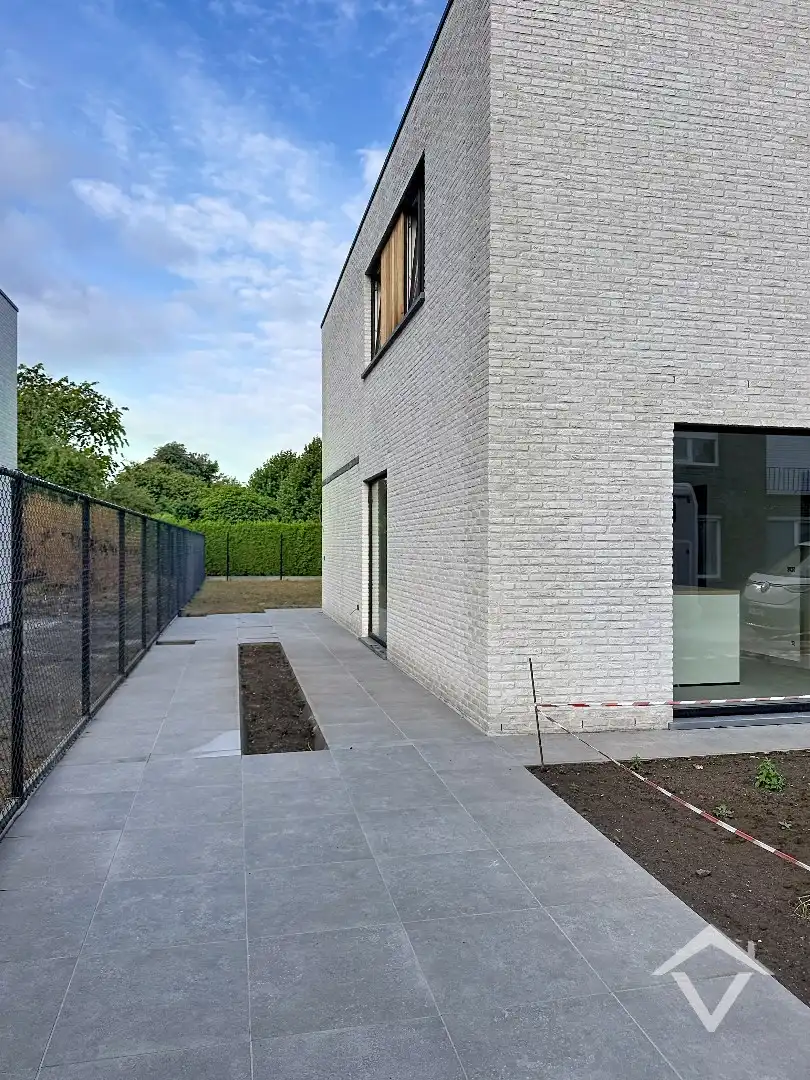 Nieuwbouwwoning met 3 slaapkamers in centrum Koekelare  foto 2