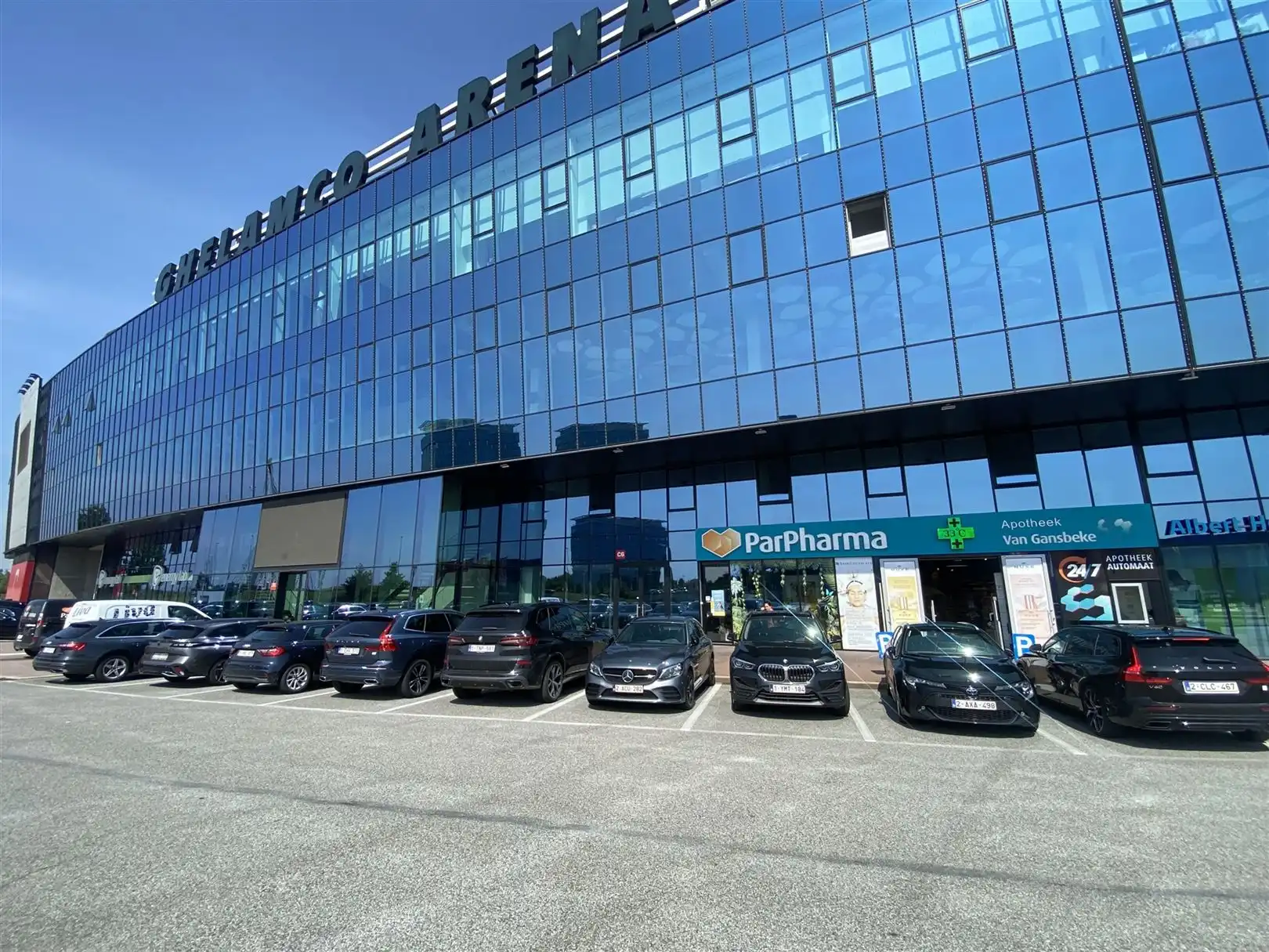 Ruim kantoor te huur in de Planet Group Arena foto {{pictureIndex}}