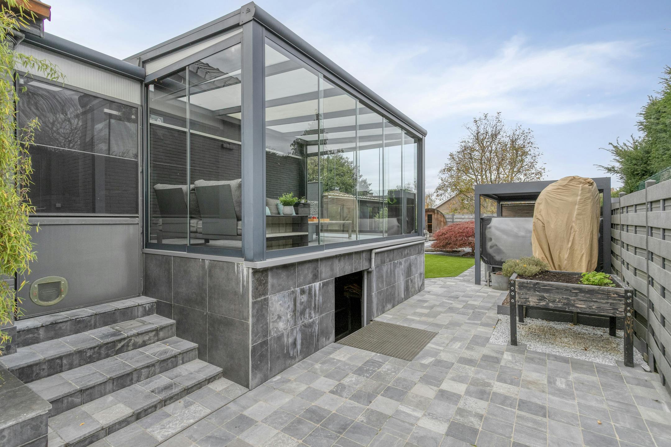 Alleenstaande woning met bijgebouw te koop in Huise (Kruisem) foto 8