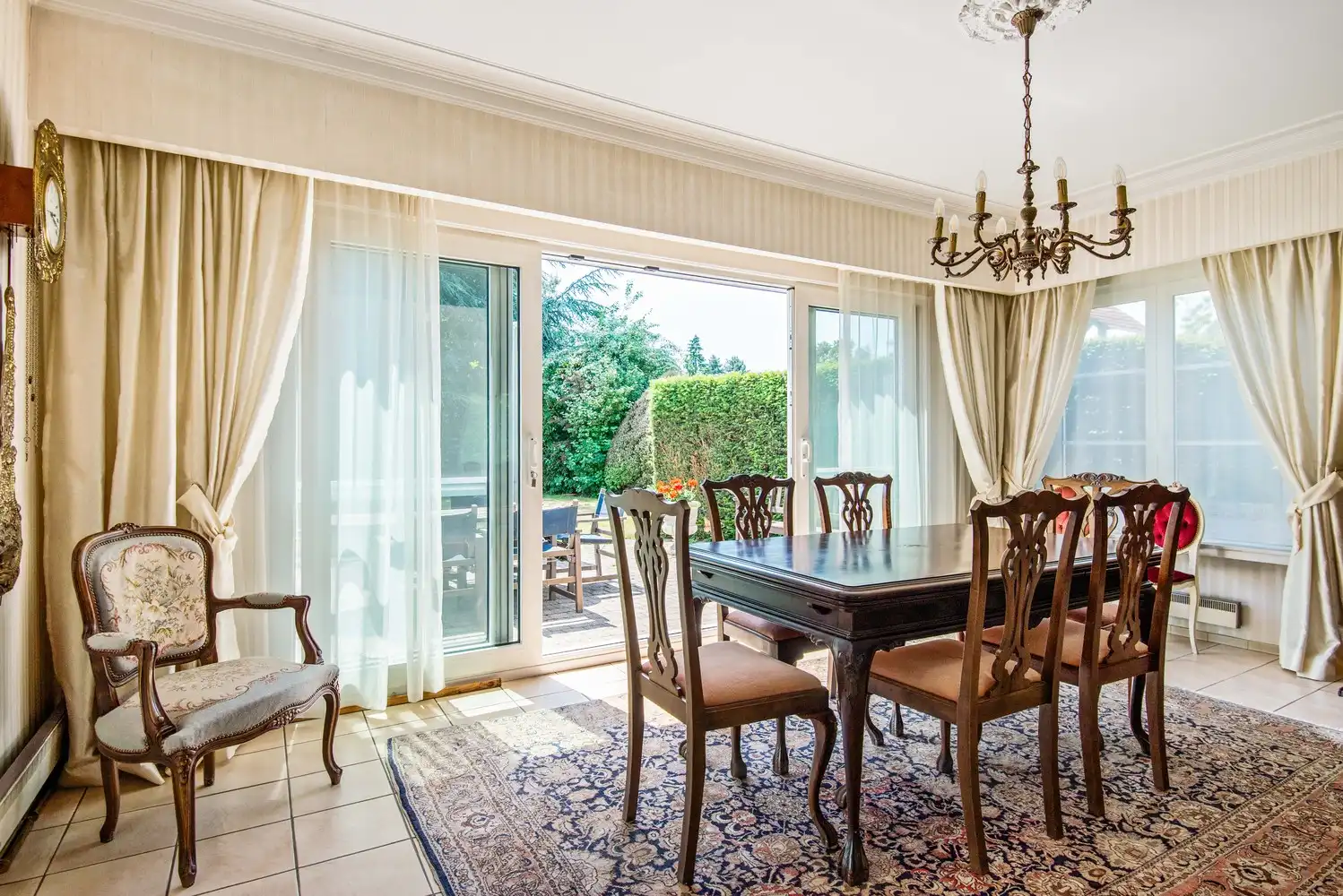 Charmante villa met 4 slaapkamers op toplocatie in Wommelgem! foto 13