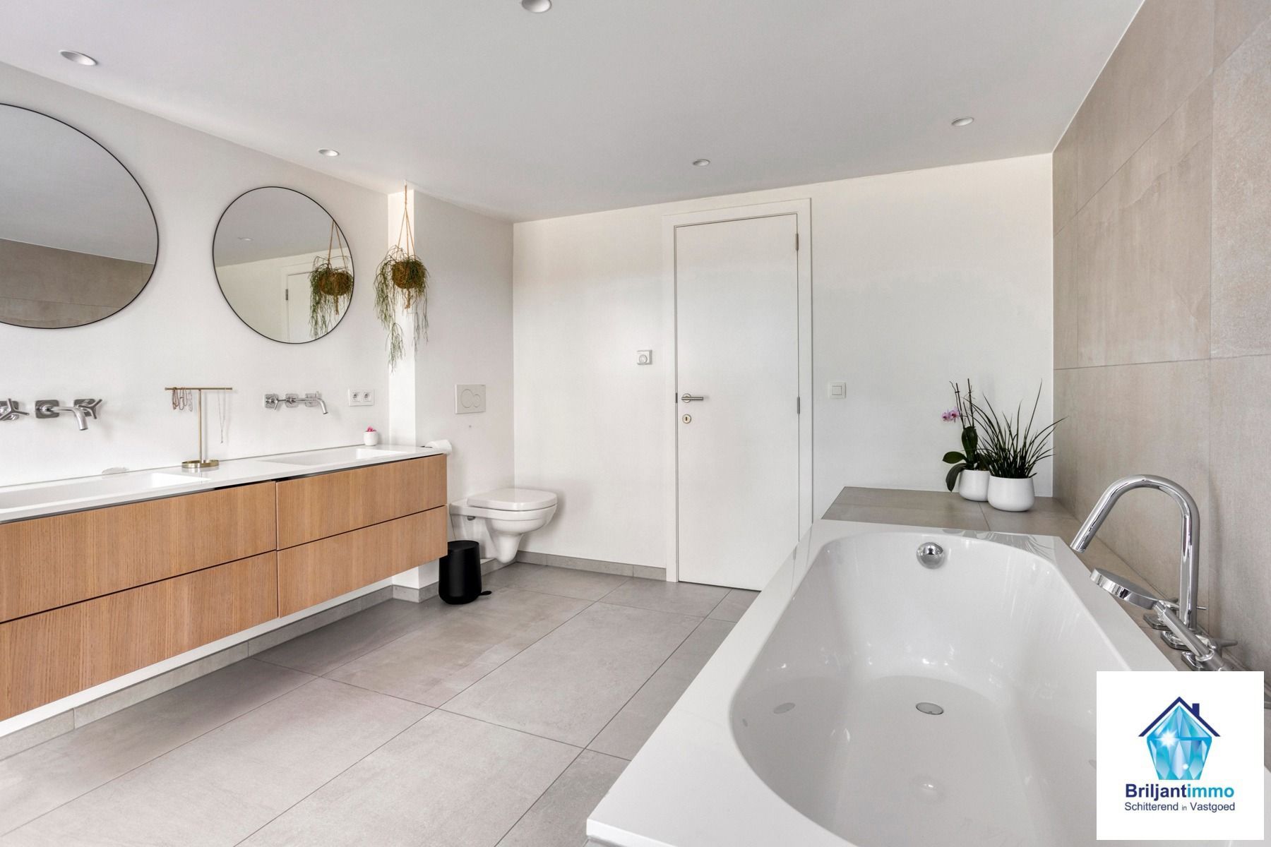 Luxe vastgoed te midden van het groen foto 16