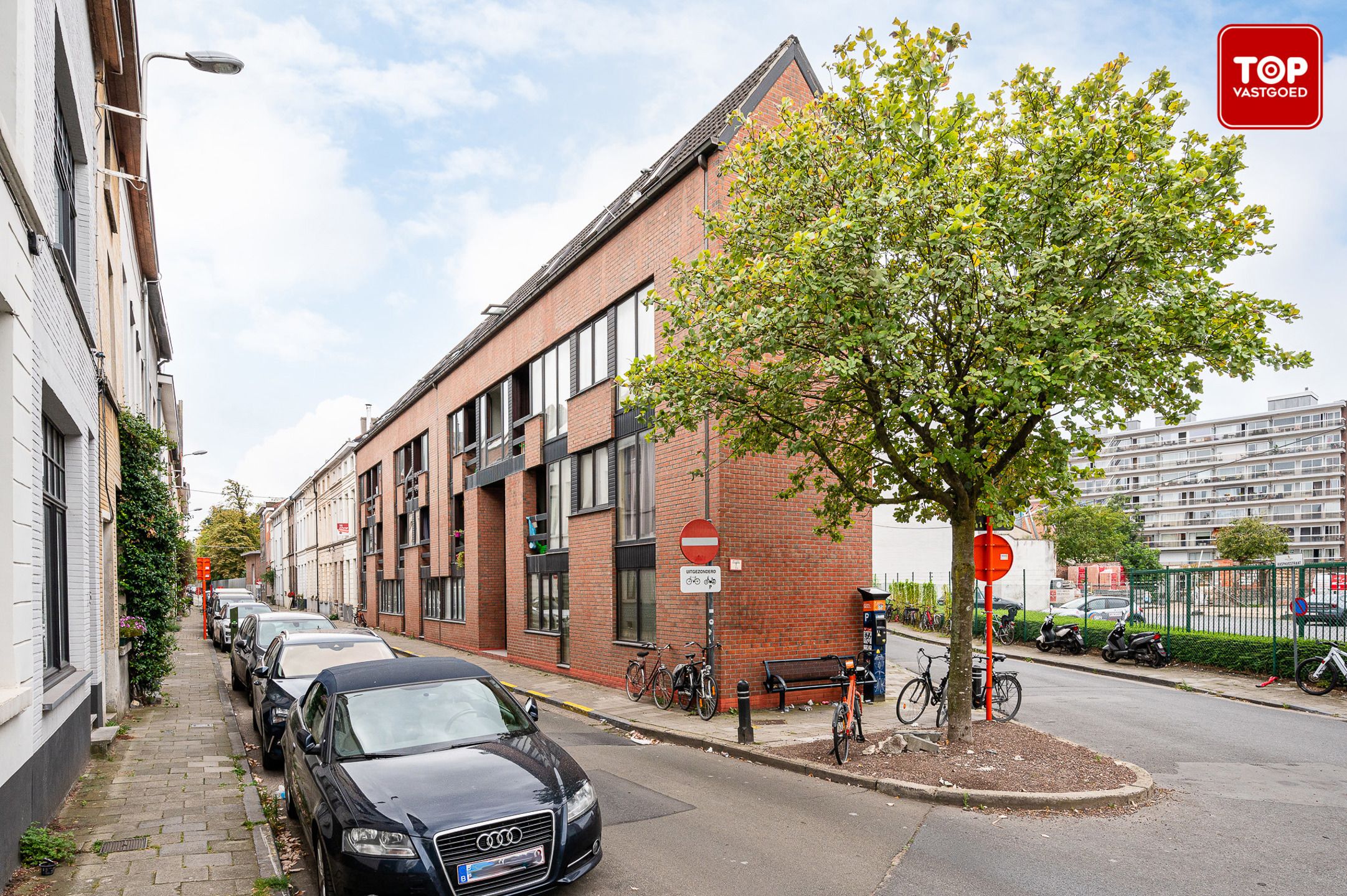 Instapklare studio om de hoek van de Coupure. foto 2