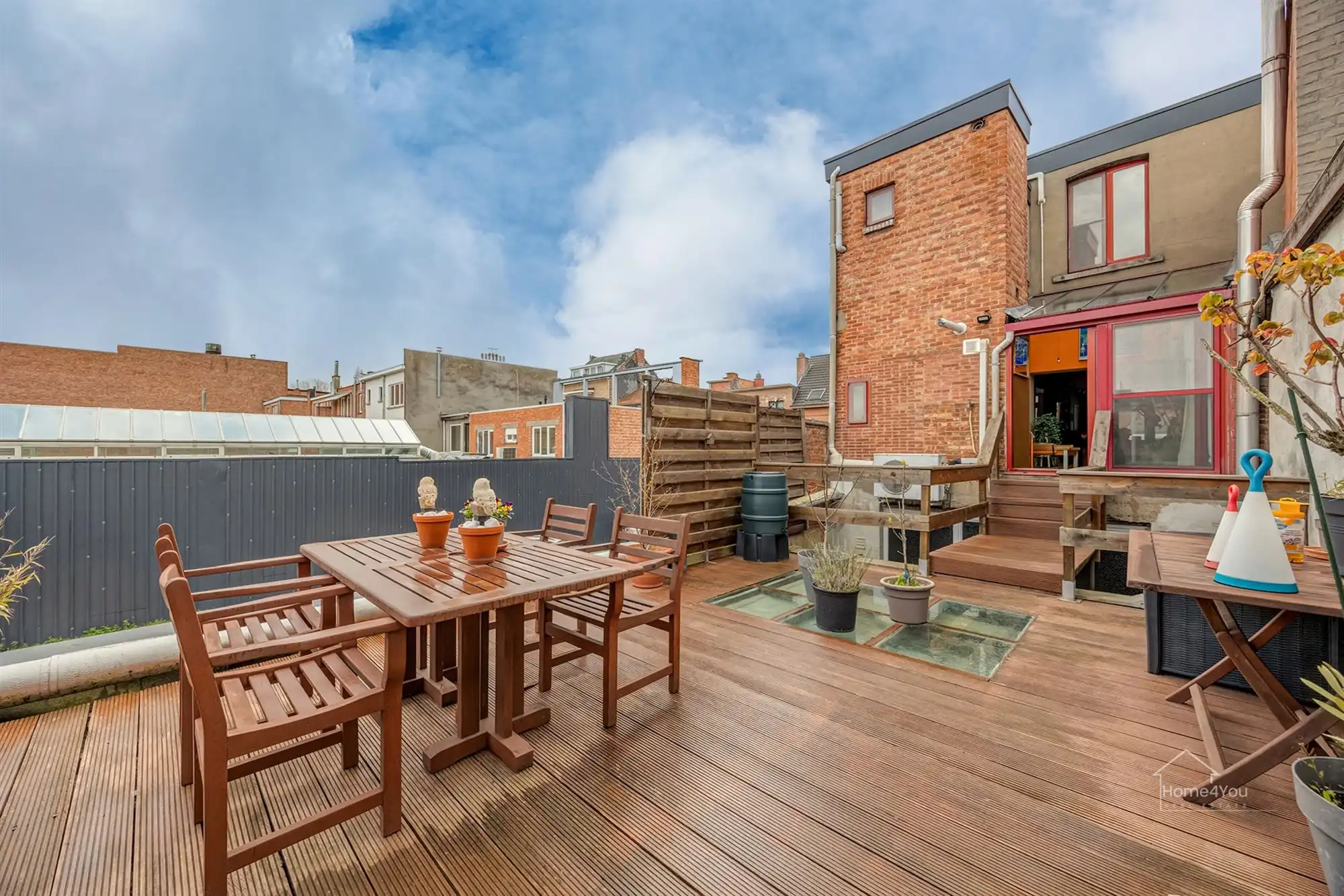 Veelzijdig handelshuis met ruim duplex appartement foto 20